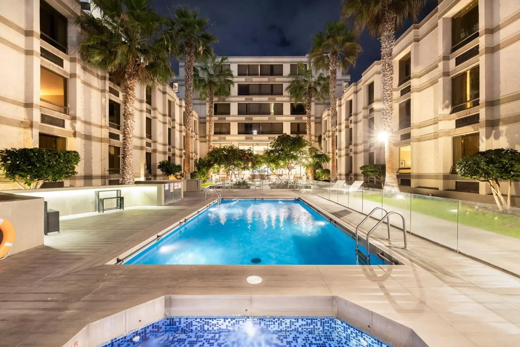 Swimming Pool in Holiday Inn Express - Iquique, an IHG Hotel