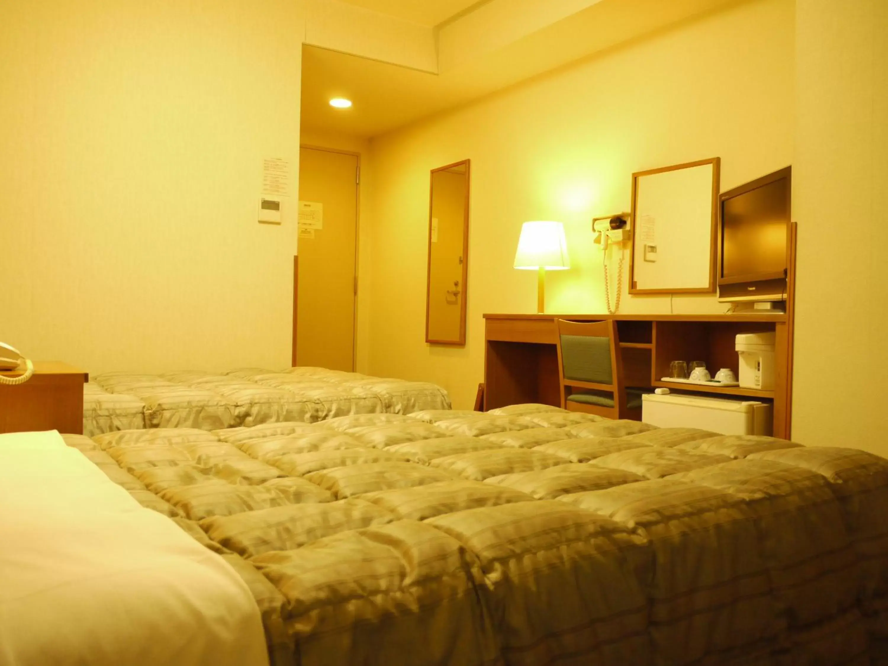 Twin Room - single occupancy - Smoking in Hotel Route-Inn Shin Gotemba Inter -Kokudo 246 gou-