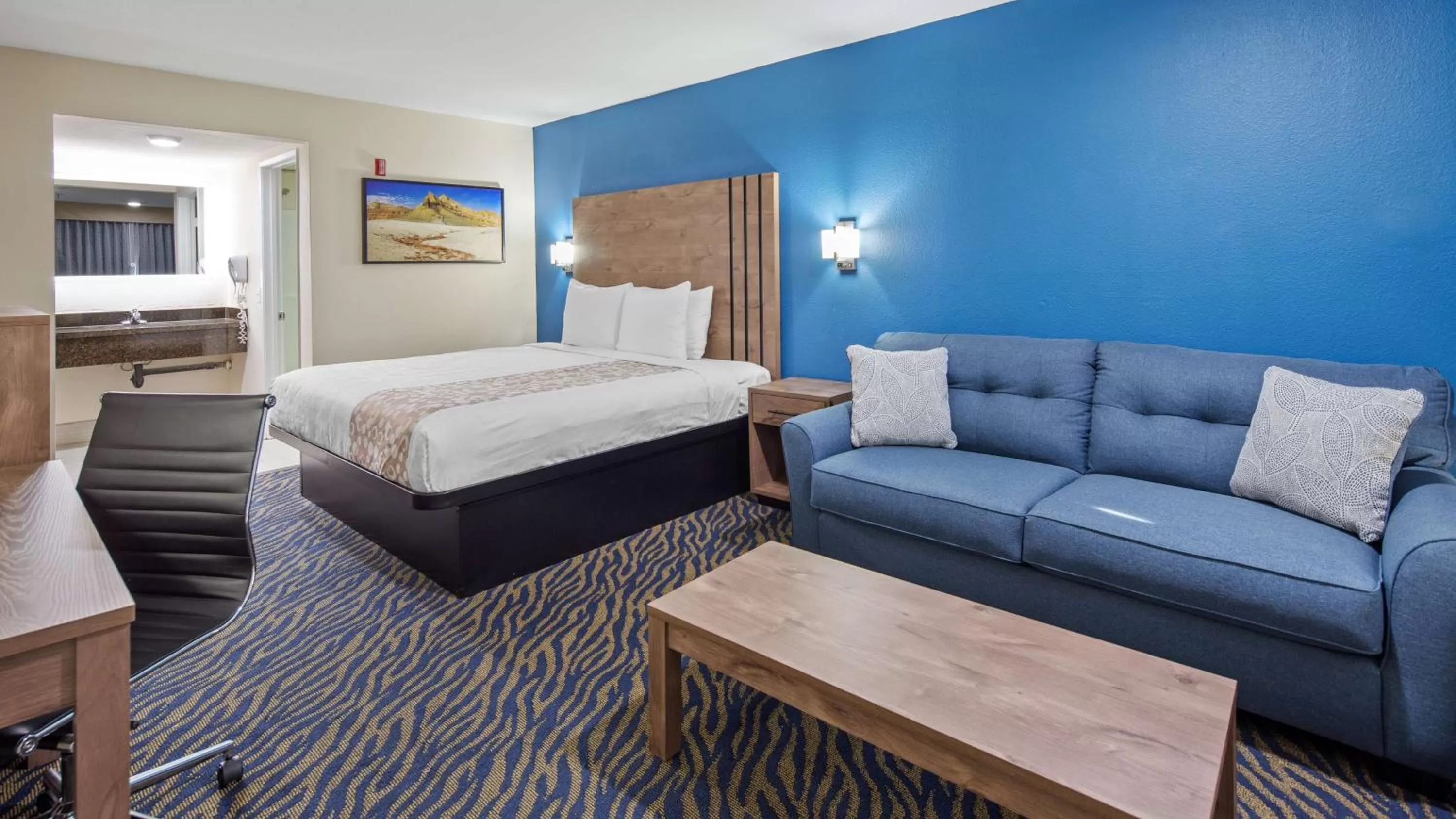 Photo of the whole room, Bed in SureStay Plus Hotel by Best Western Hesperia