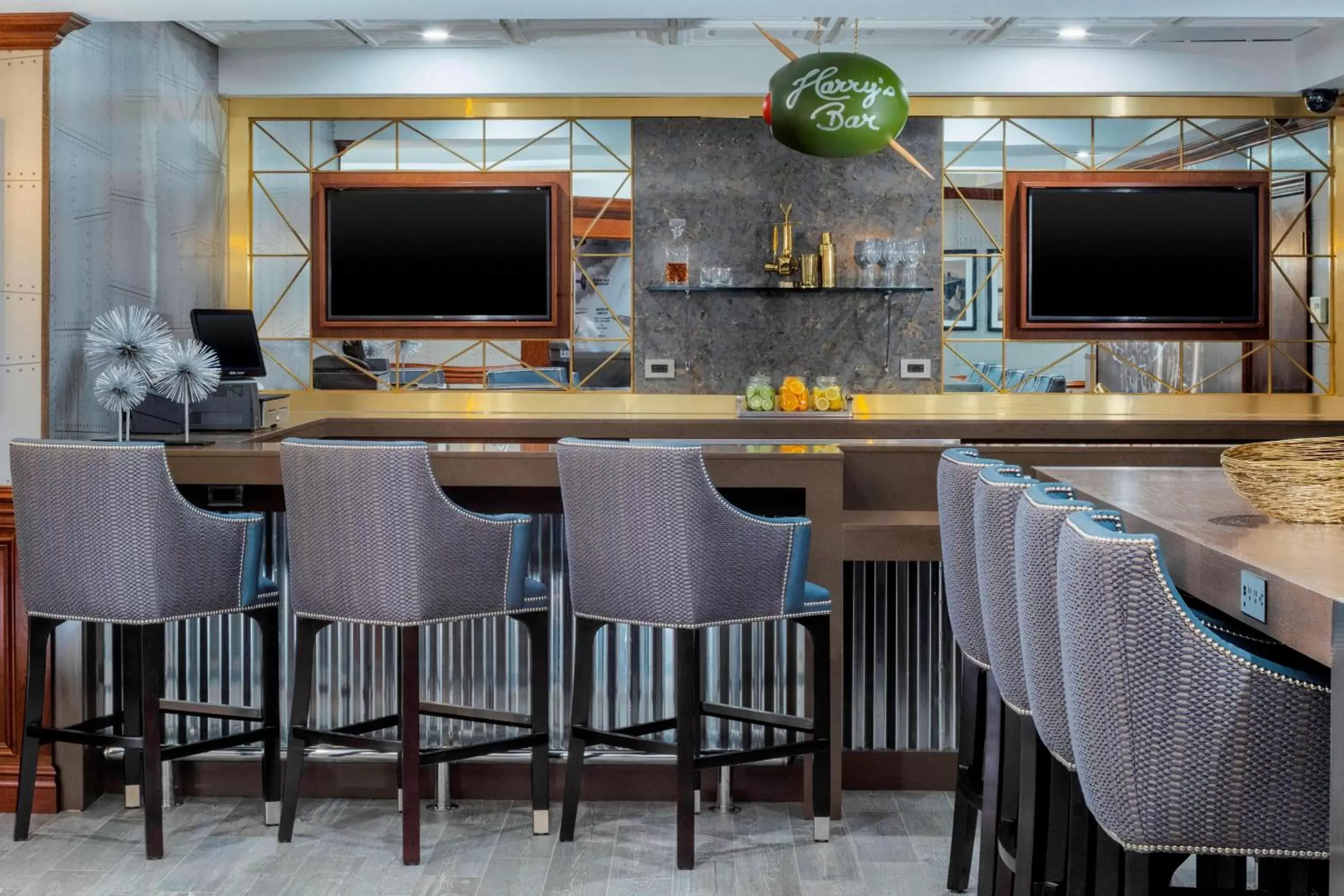 Meeting/conference room, Lounge/Bar in Residence Inn by Marriott West Orange