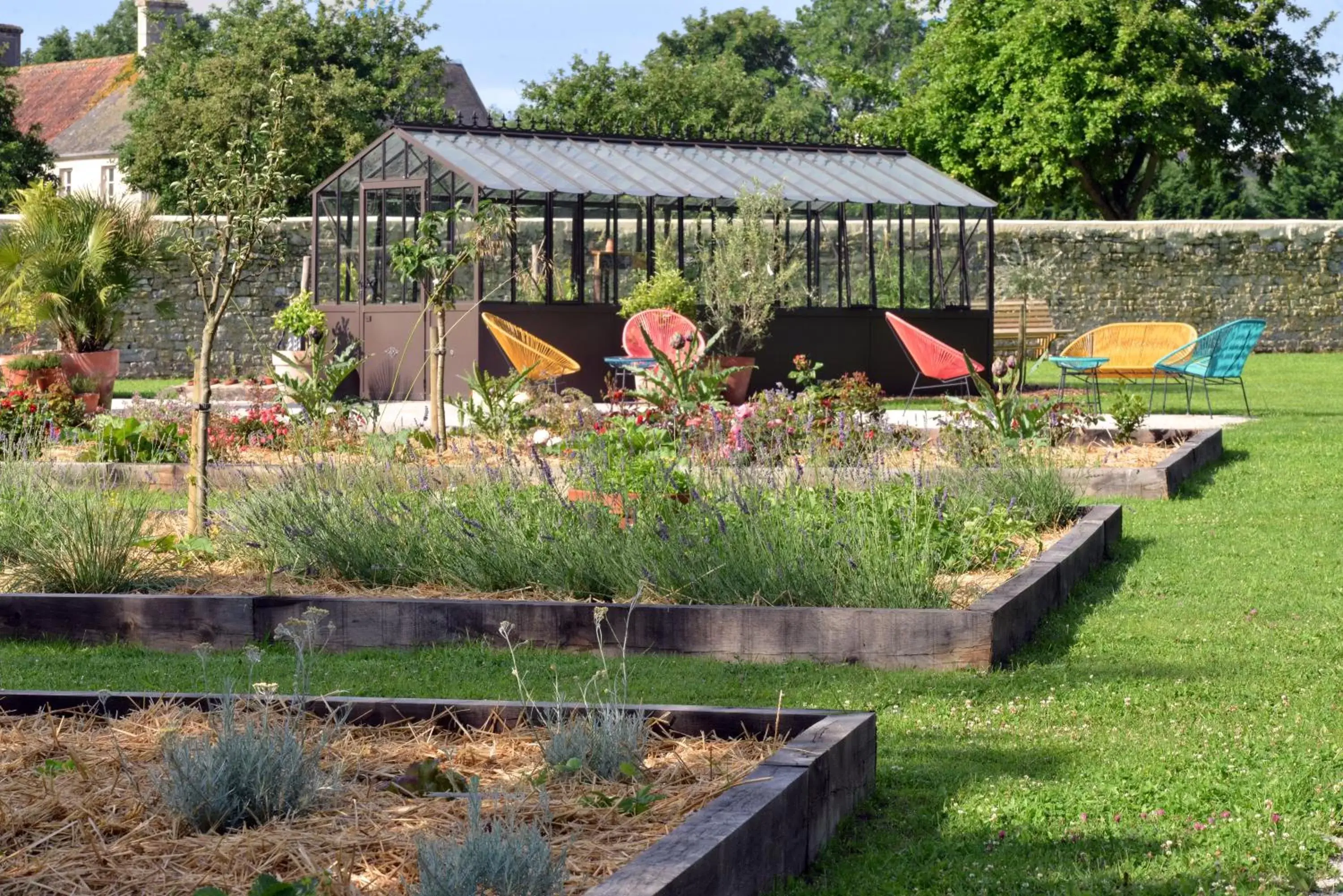 Garden, Property Building in Château Saint Gilles