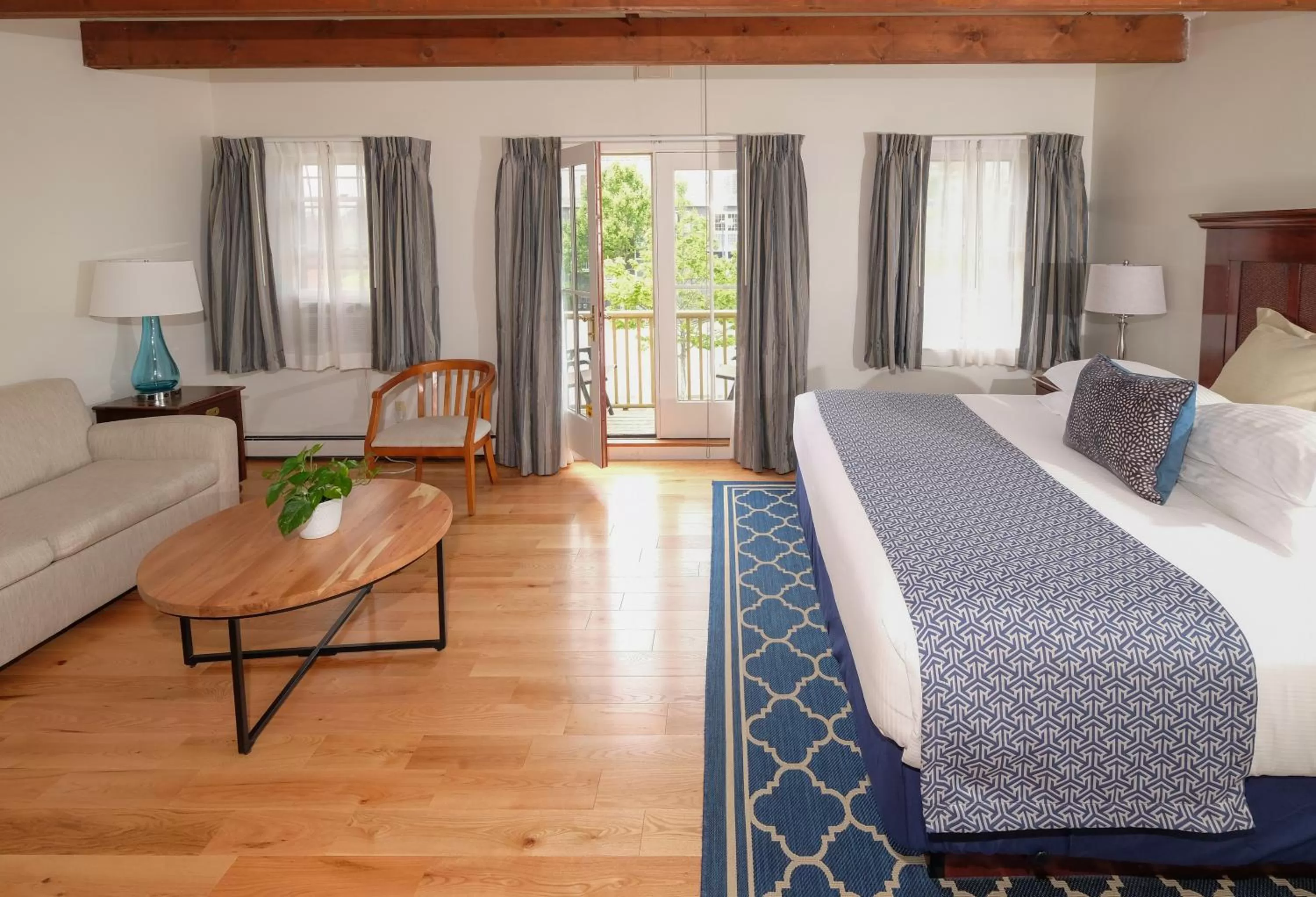 Bedroom, Bed in Harborside Inn