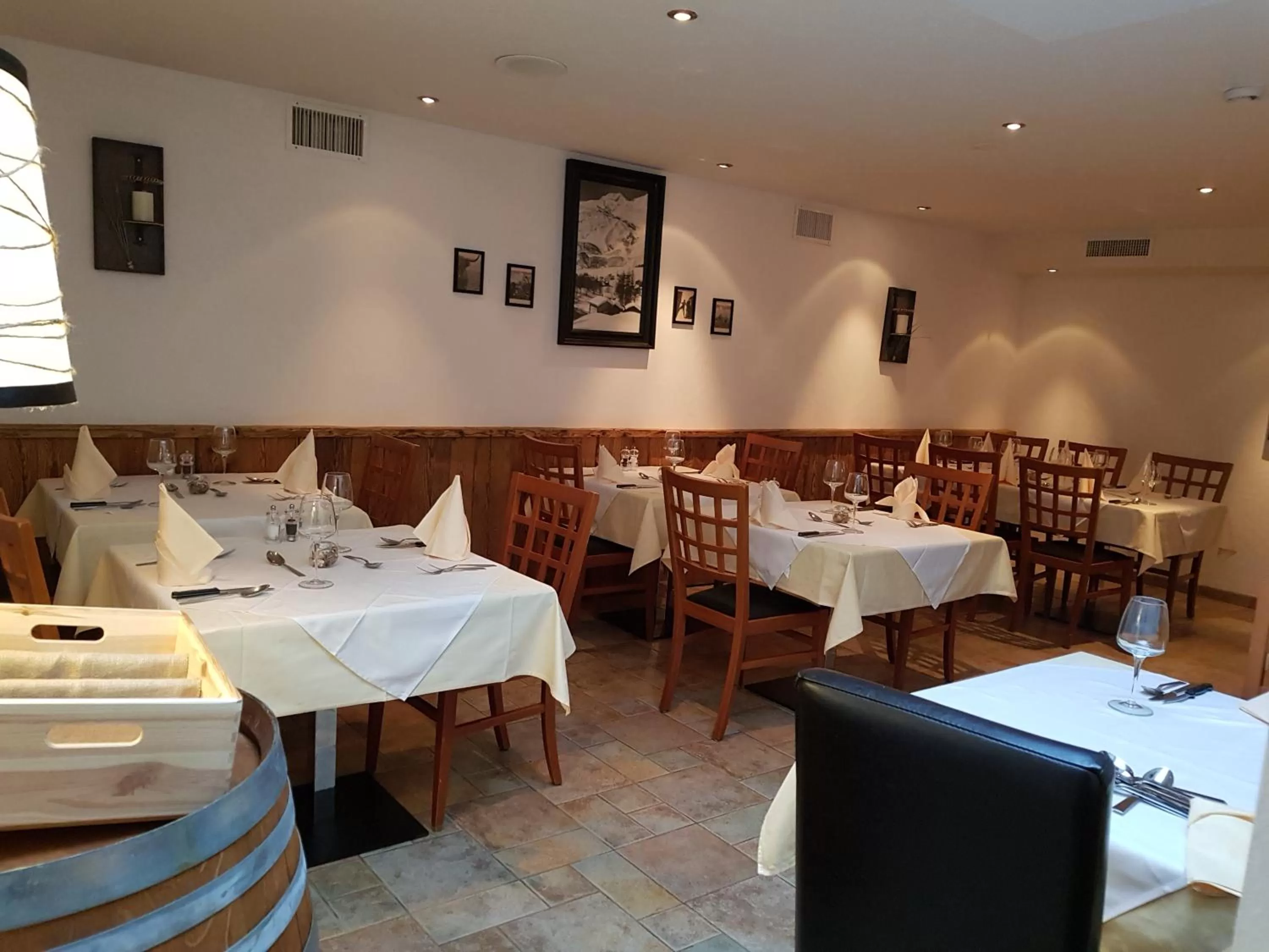 Restaurant/Places to Eat in Hotel Europa Guest House