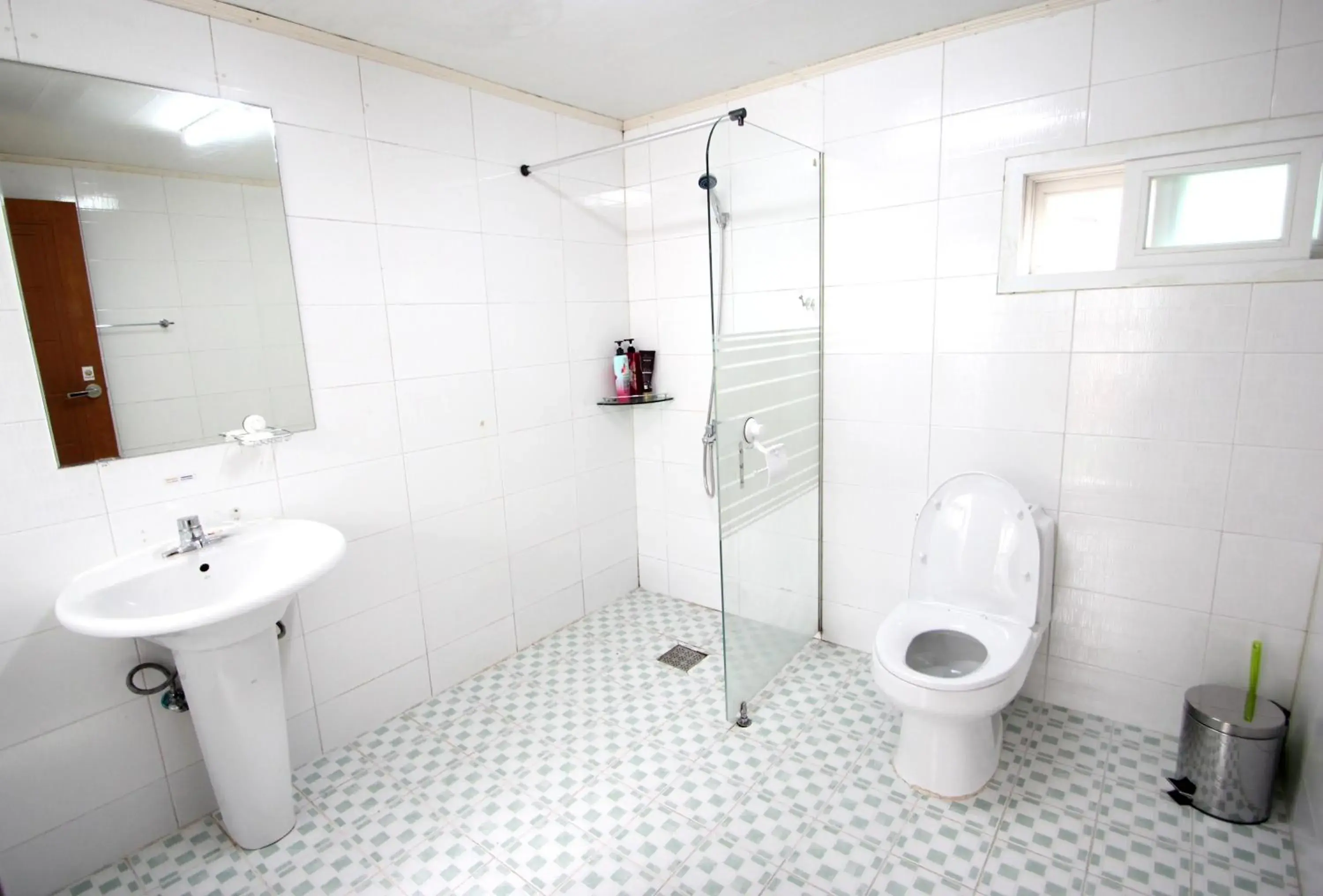 Shower, Bathroom in Jeong House Hongdae