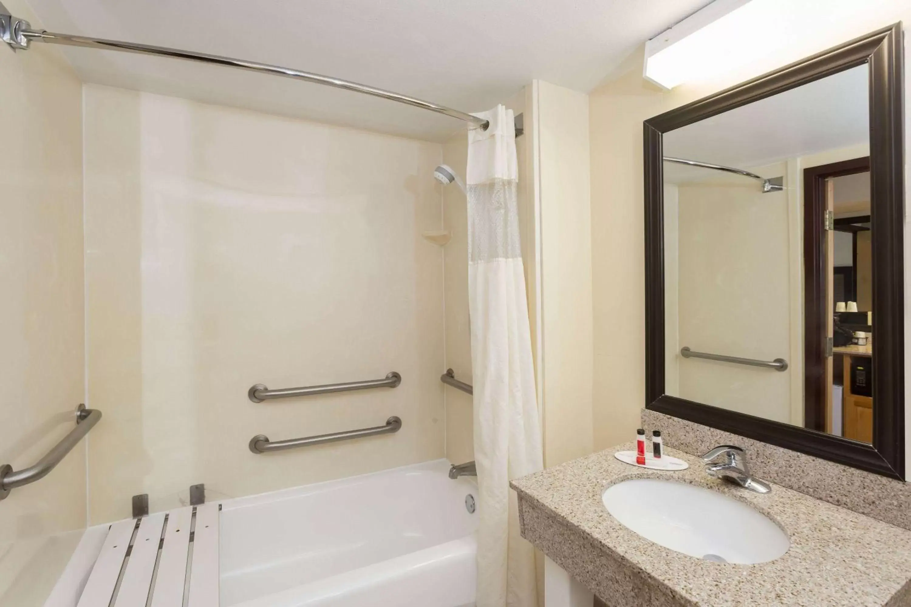 Bathroom in Baymont by Wyndham Fort Myers Airport