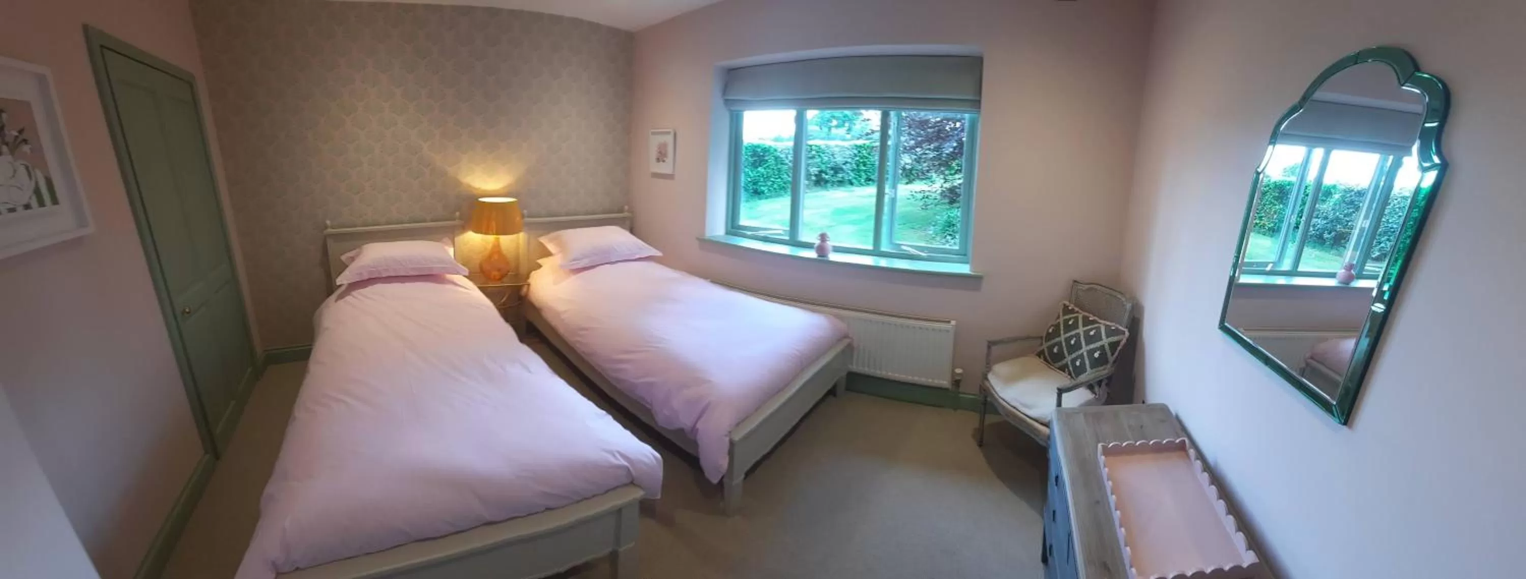 Photo of the whole room, Bed in River View