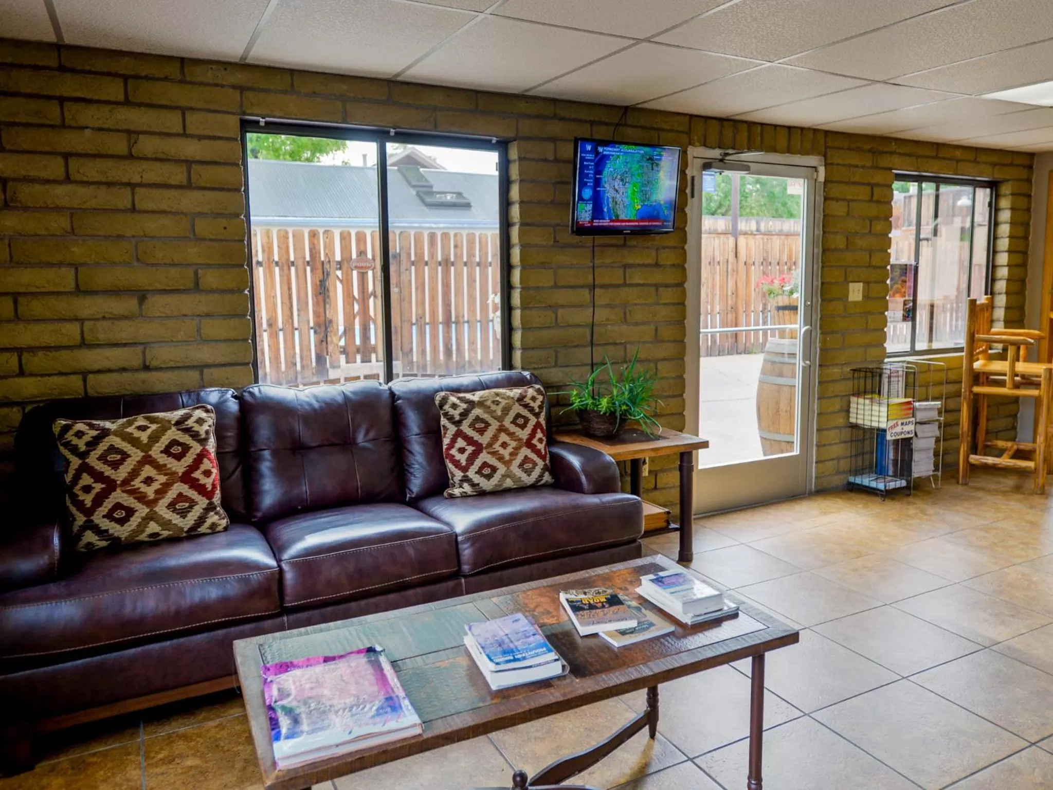 Lobby or reception in Rustic Inn