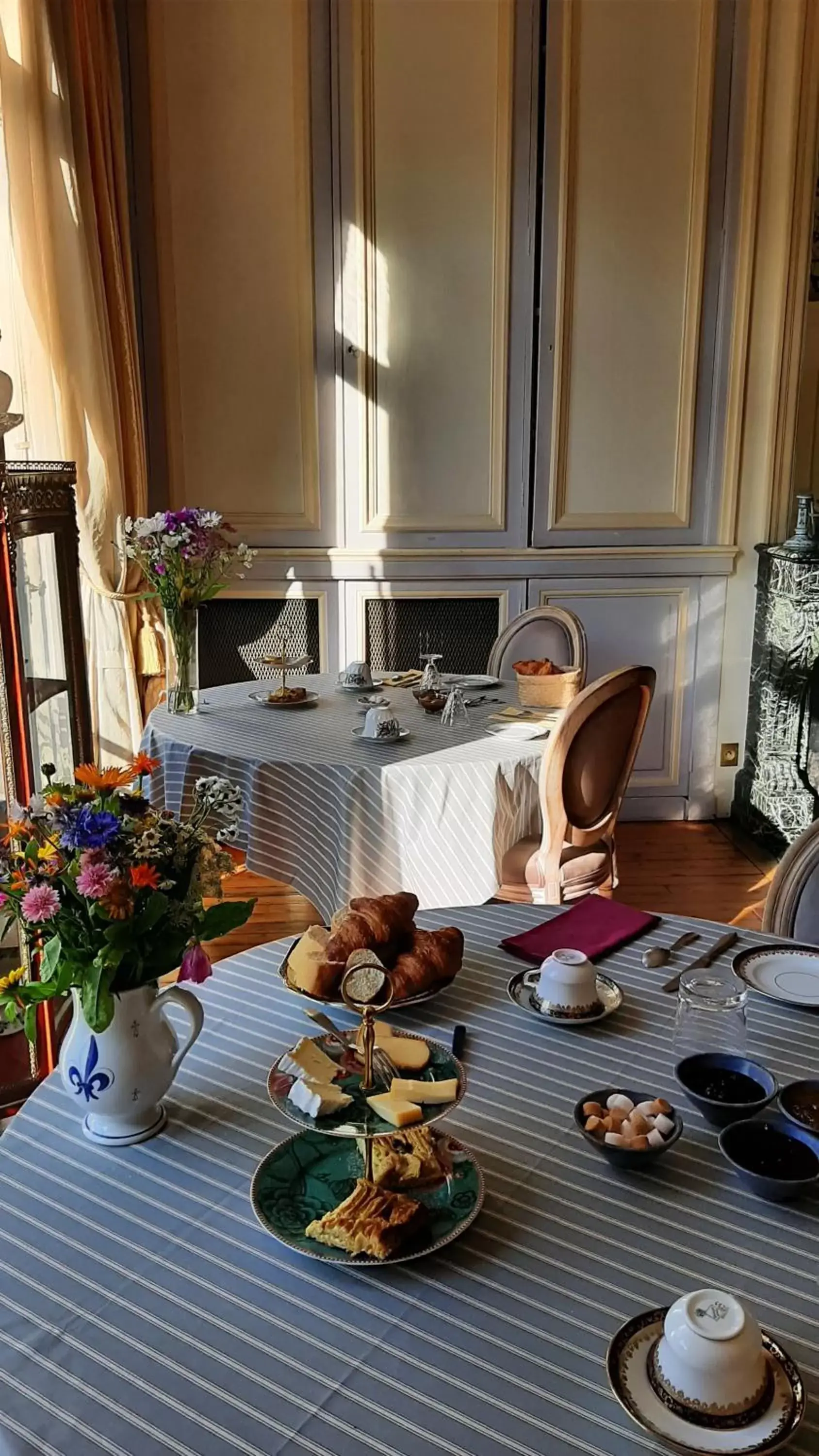 Breakfast, Restaurant/Places to Eat in La Belle Boulonnaise