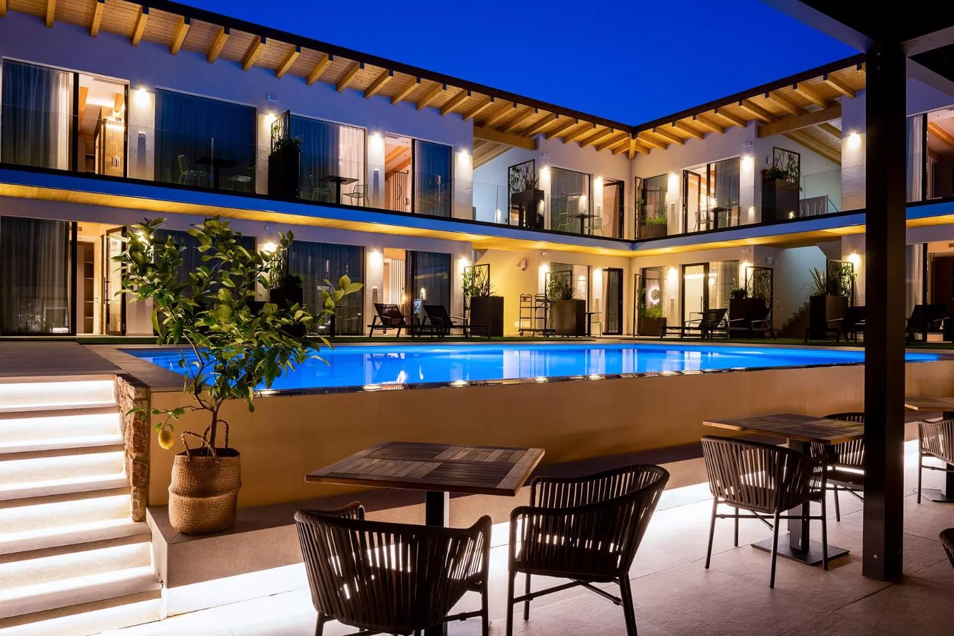 Pool view in Relais Limonaia - Suites & Garden SPA