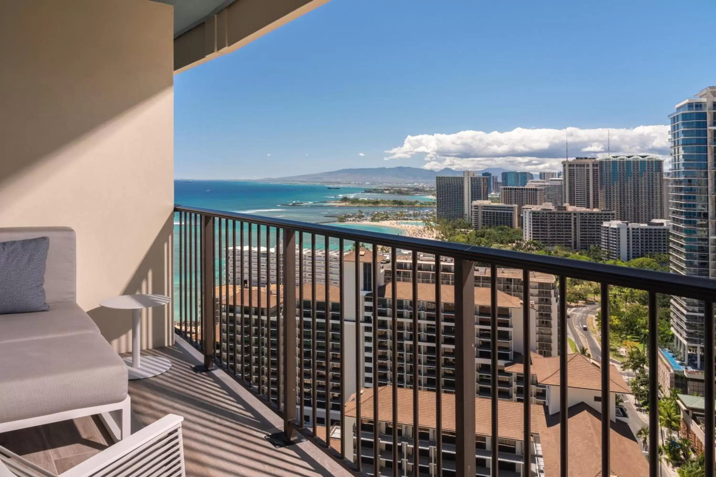 Photo of the whole room in Sheraton Waikiki