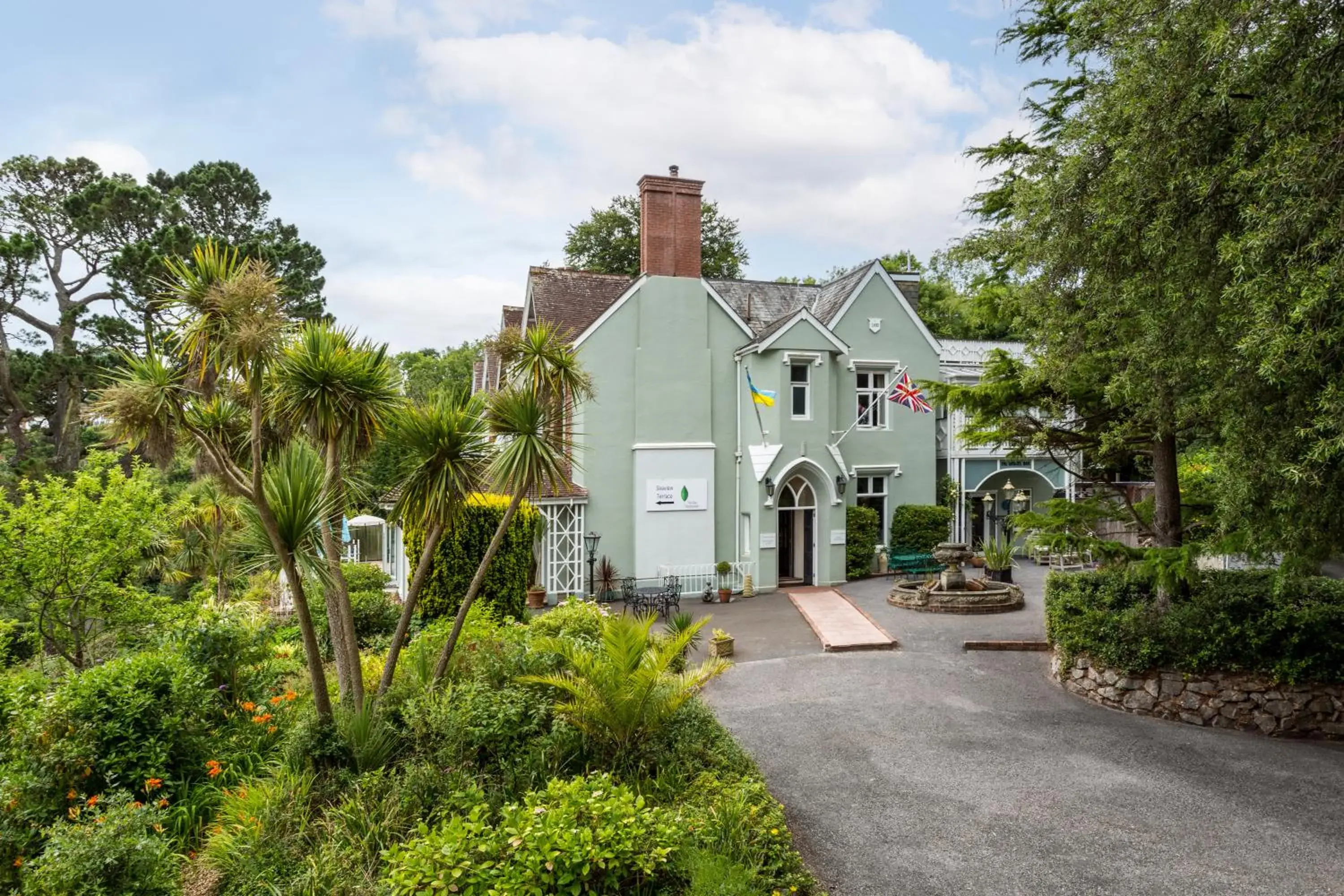 Facade/entrance, Property Building in OYO Orestone Manor