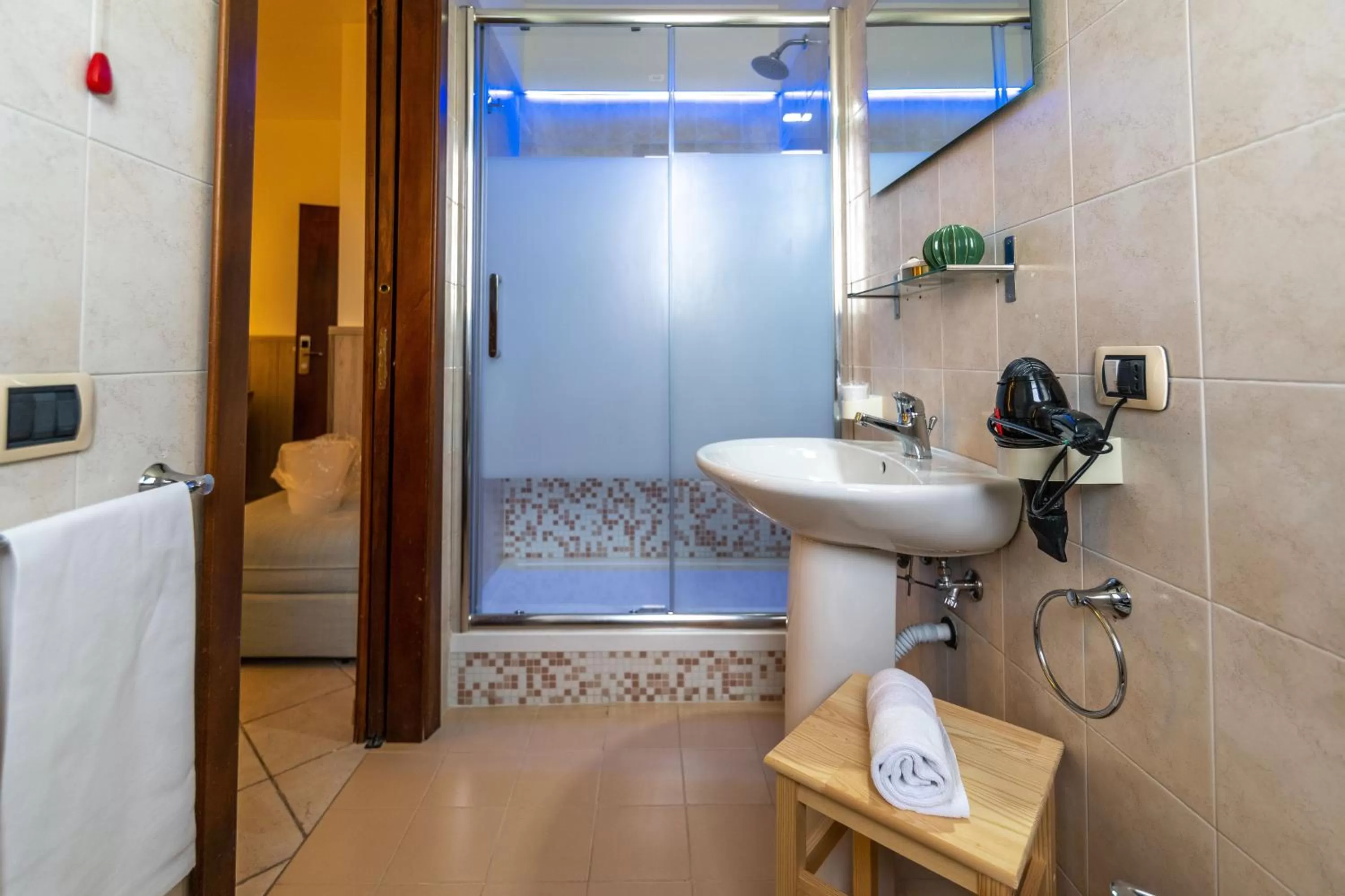 Shower in Villa Rocla guest house Pompei