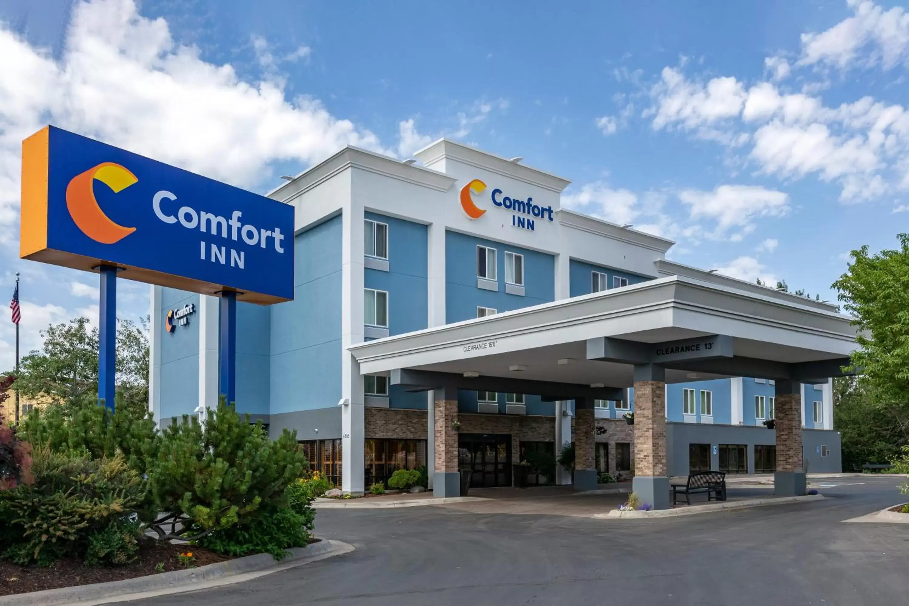 Property Building in Comfort Inn