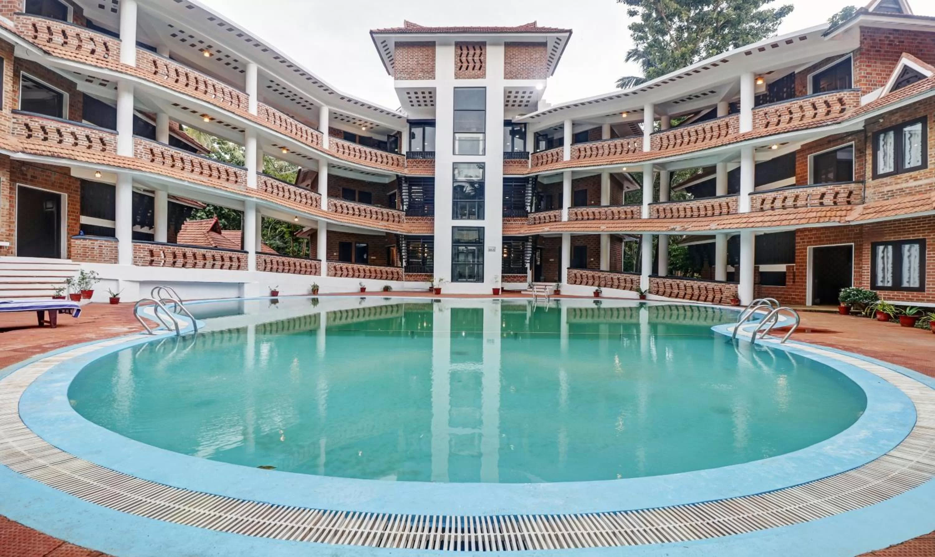 Swimming Pool in Treebo Trend God'S Own Country Ayurveda Resorts