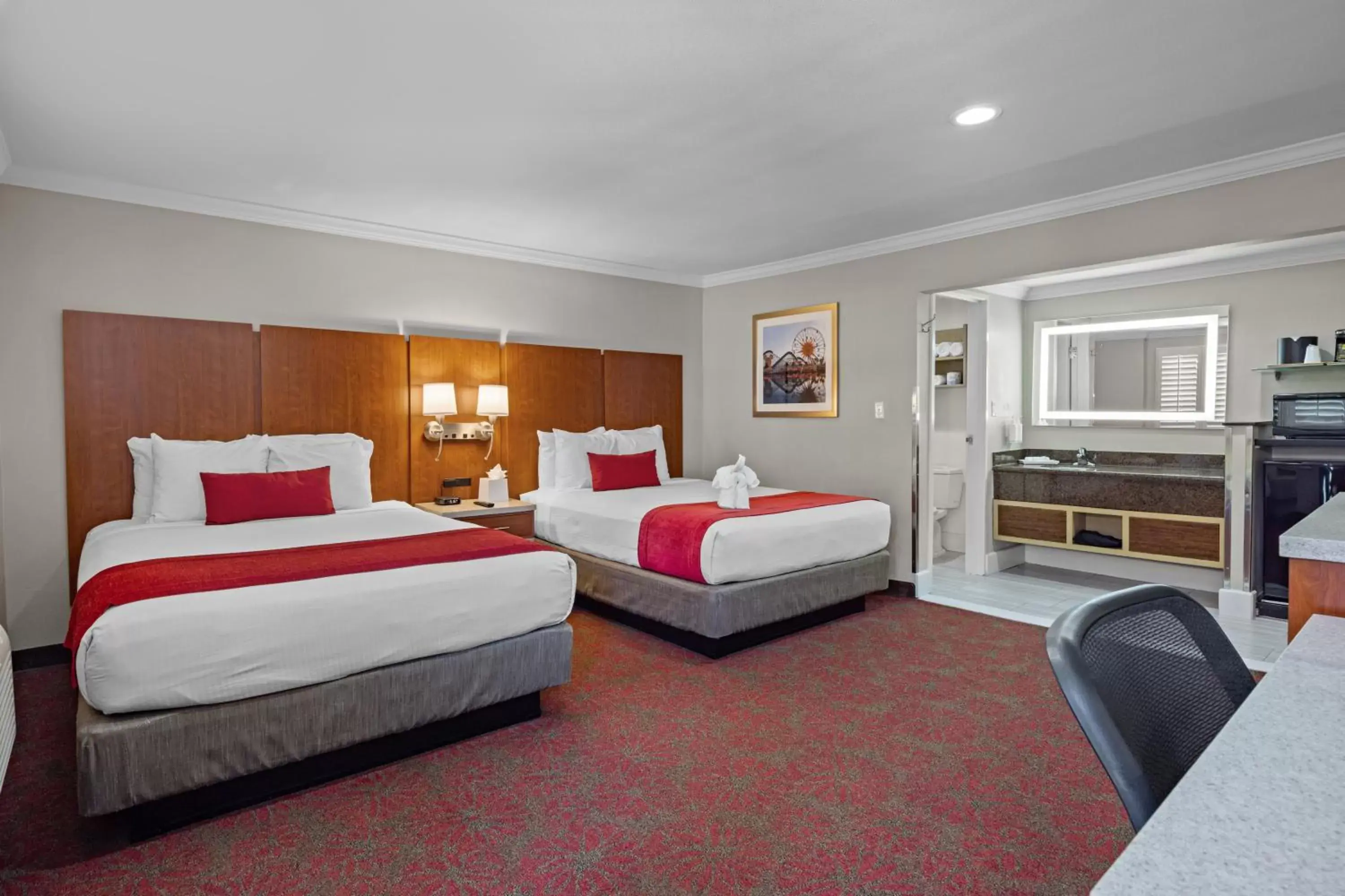 Bedroom, Bed in Del Sol Inn Anaheim
