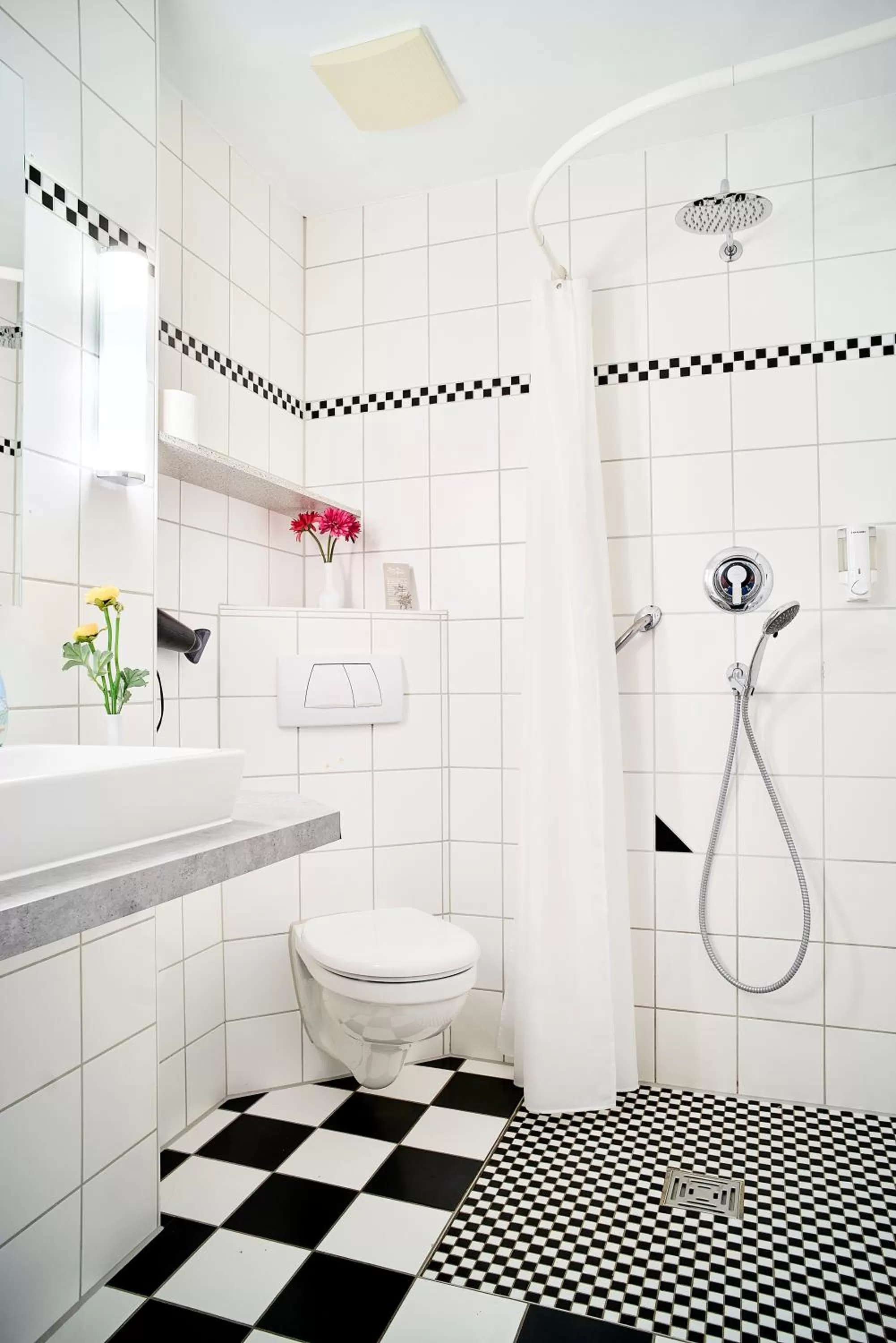 Bathroom in Brunnenhof City Center