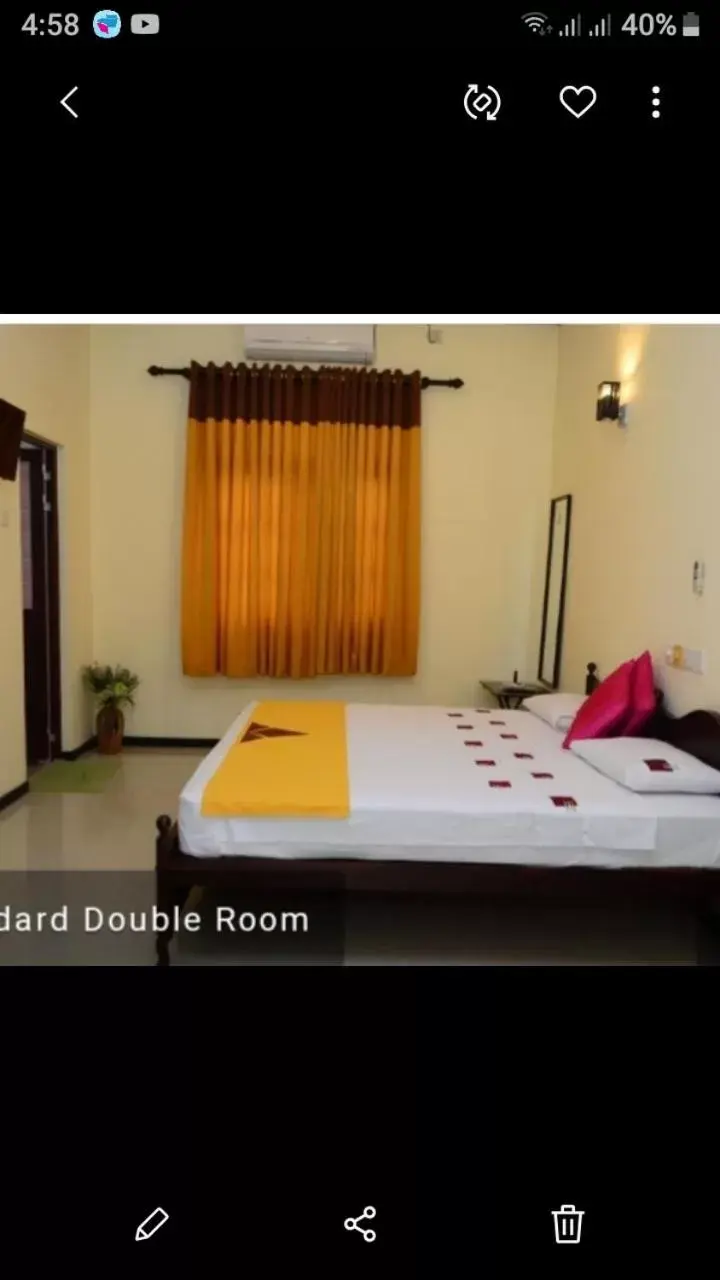 Budget Double Room in Jayasinghe Holiday Resort Budget Double Room in Jayasinghe Holiday Resort