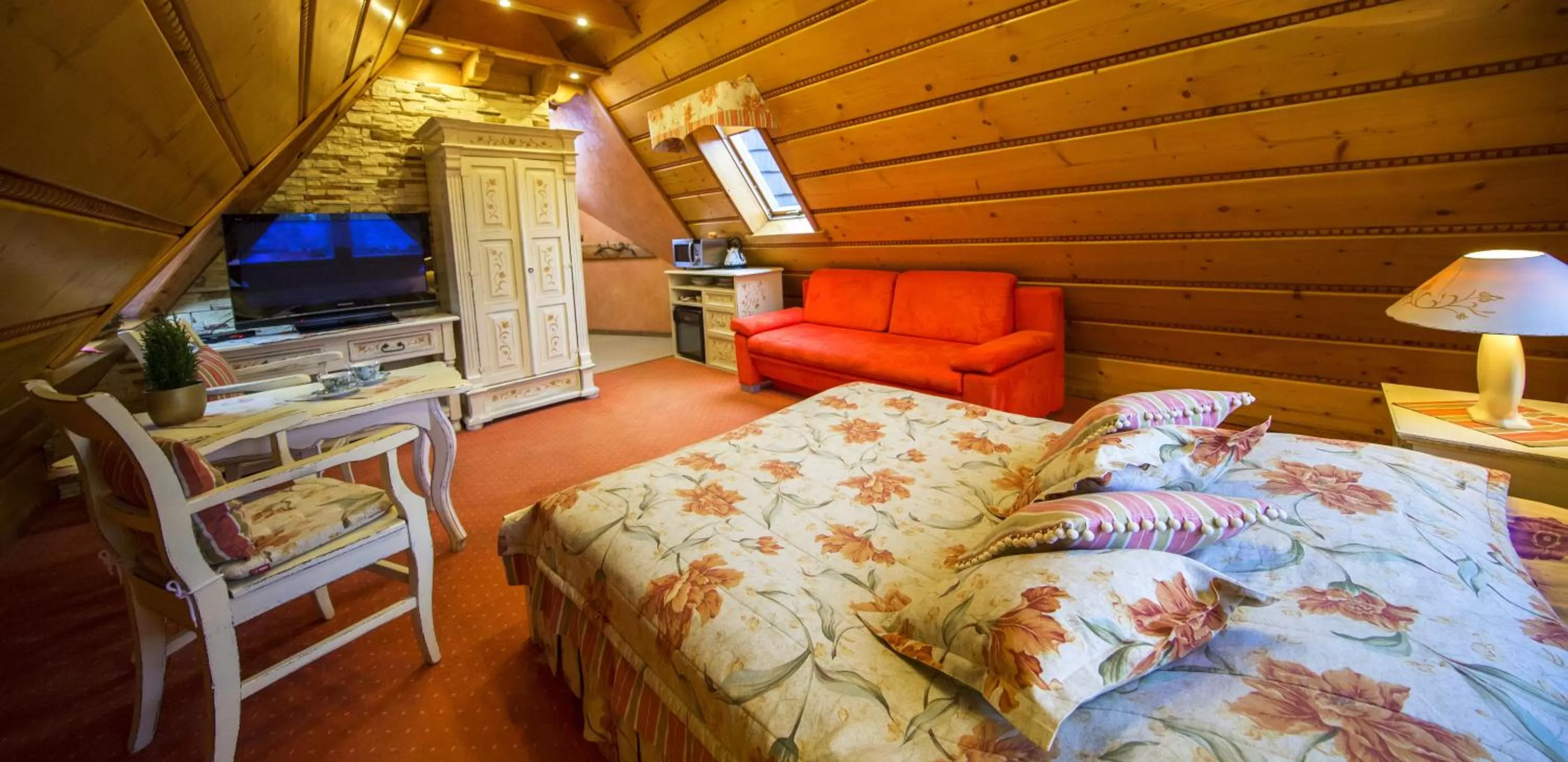 TV and multimedia, Bed in Leśny Dworek Zakopane