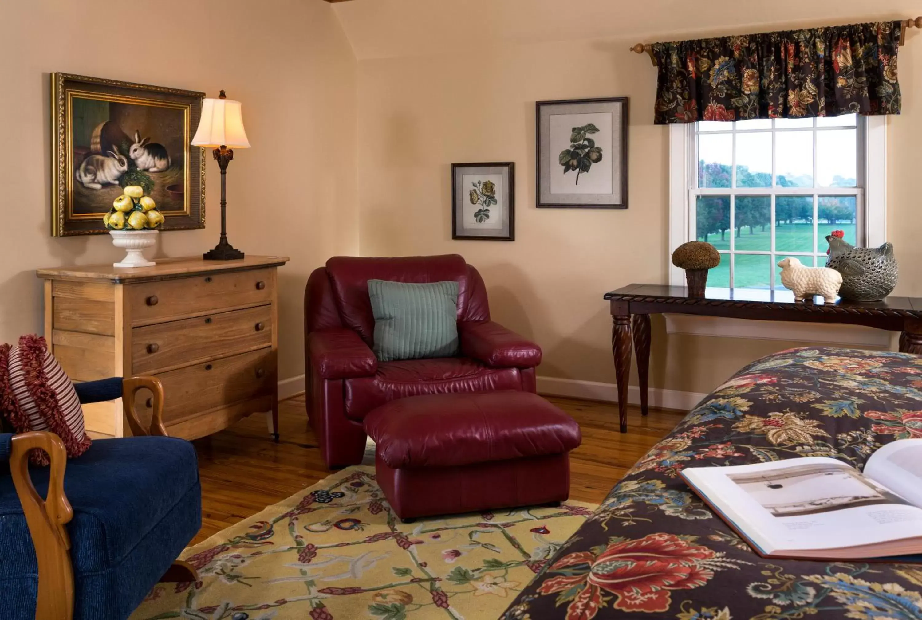 Superior King Room (Chester Chase) in Inn at Huntingfield Creek Superior King Room (Chester Chase) in Inn at Huntingfield Creek