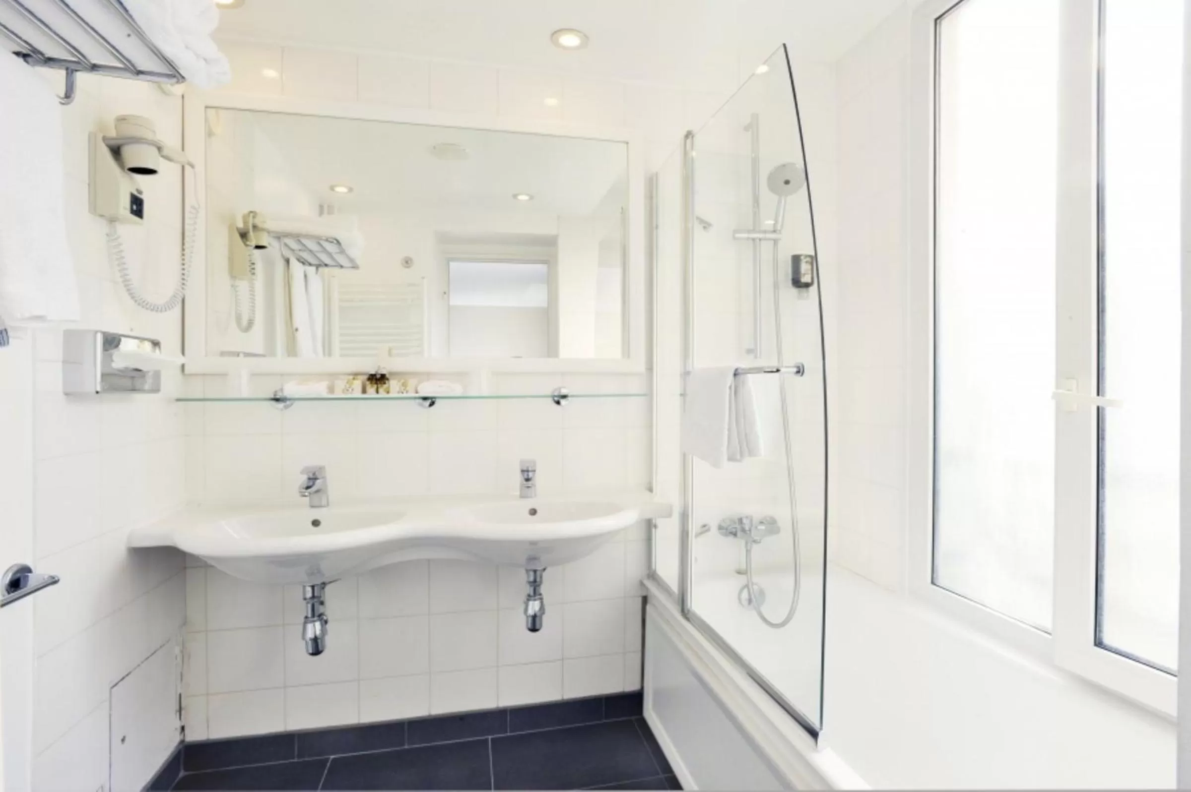 Bathroom in Hotel Relais Bosquet by Malone