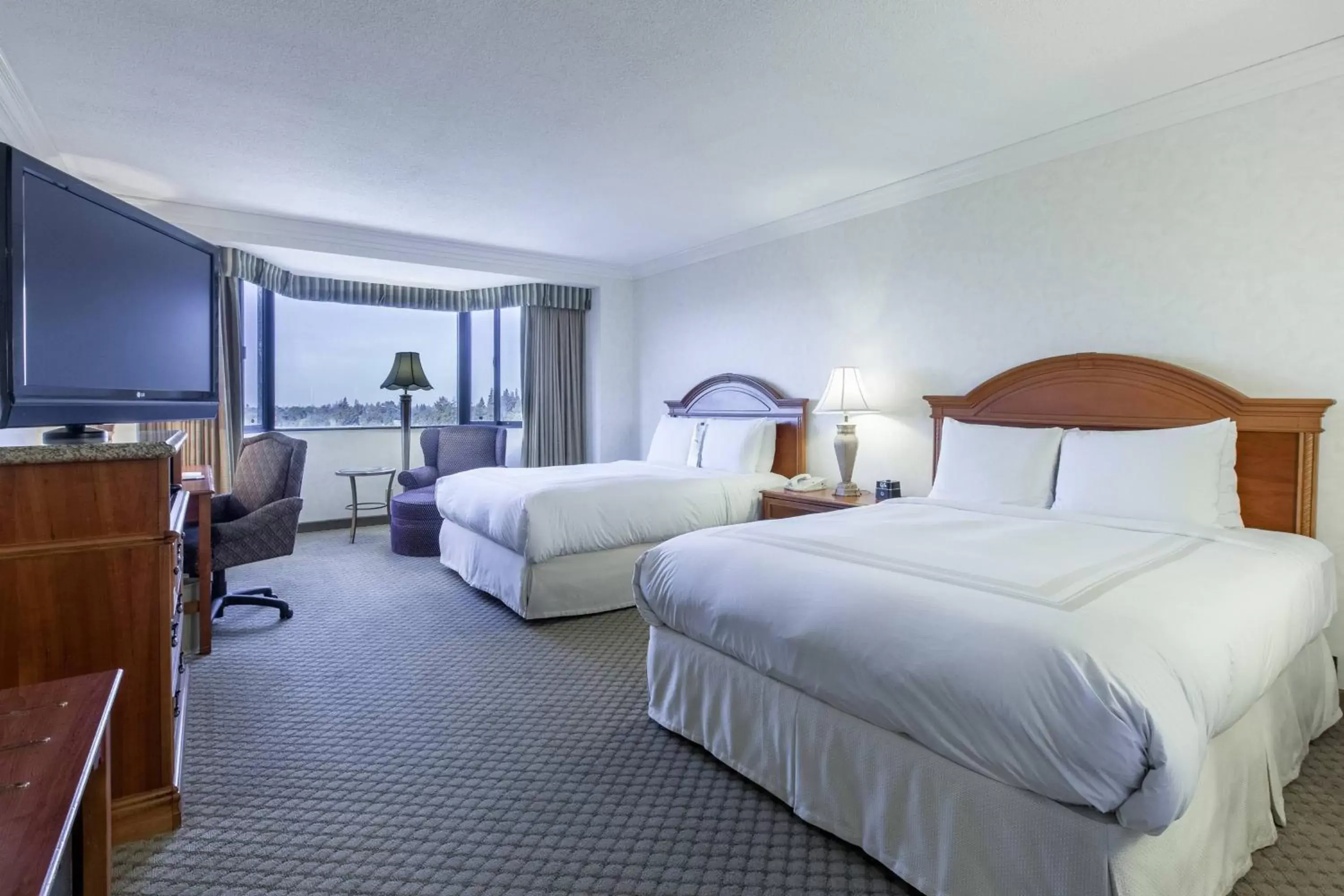 Photo of the whole room, Bed in Sacramento Marriott Rancho Cordova