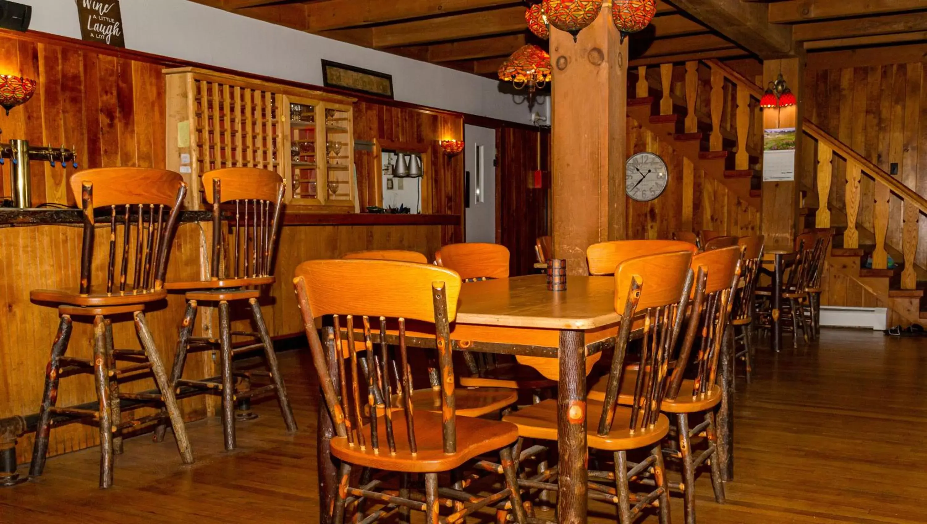 Restaurant/places to eat, Lounge/Bar in North Creek Lodge at Gore Mountain