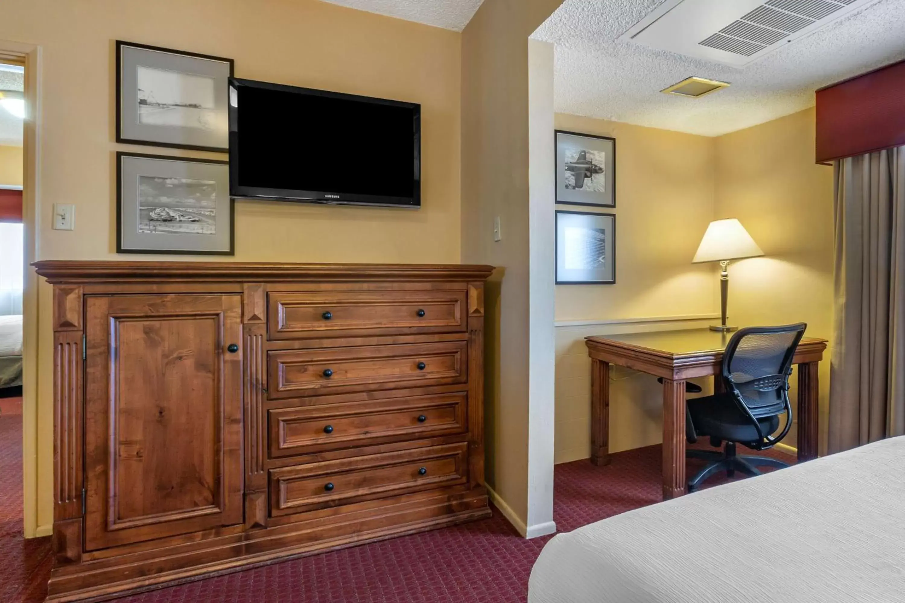 Other, TV/Entertainment Center in Best Western Plus King's Inn and Suites