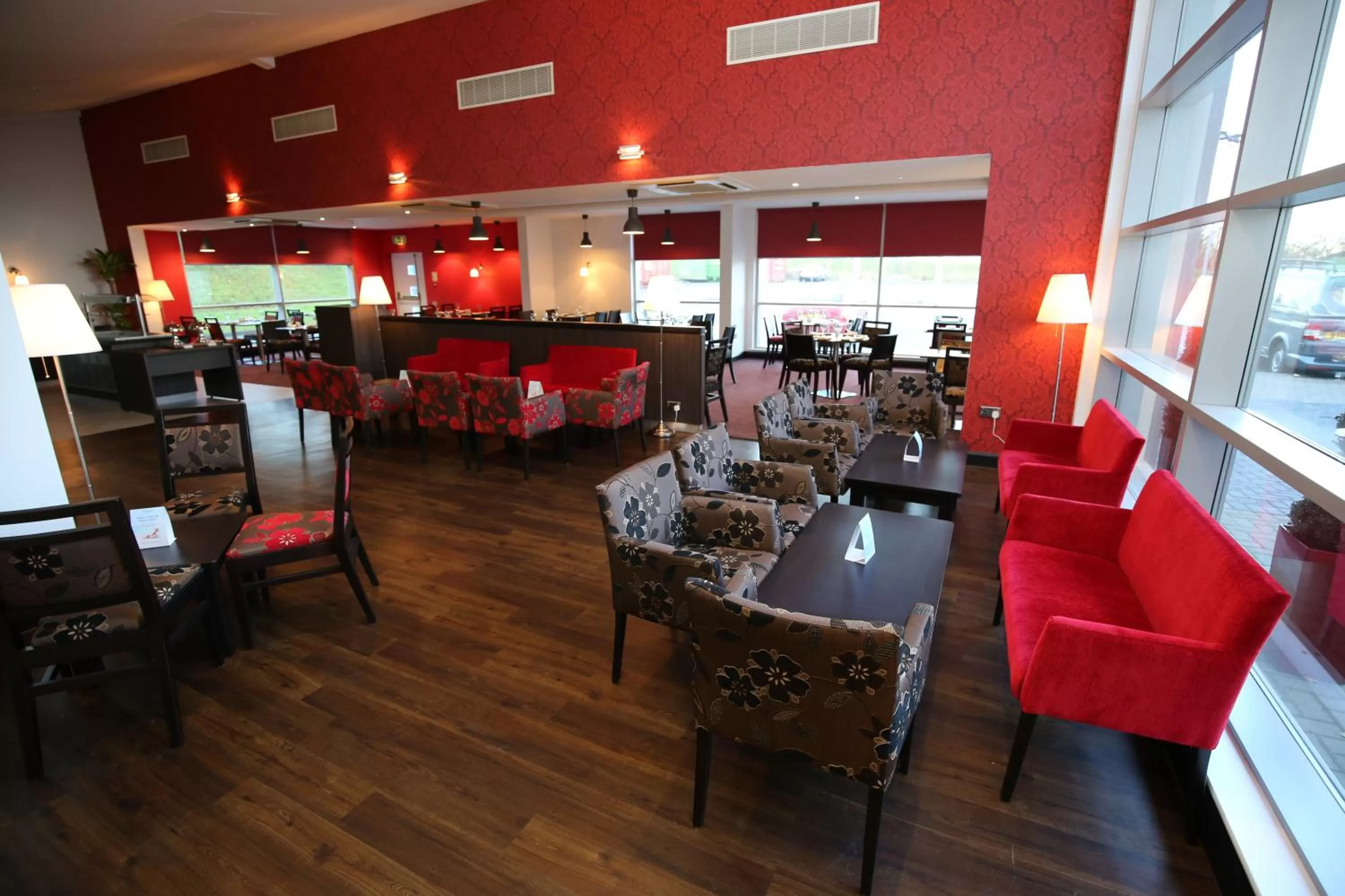 Lounge or bar in Ramada Wakefield