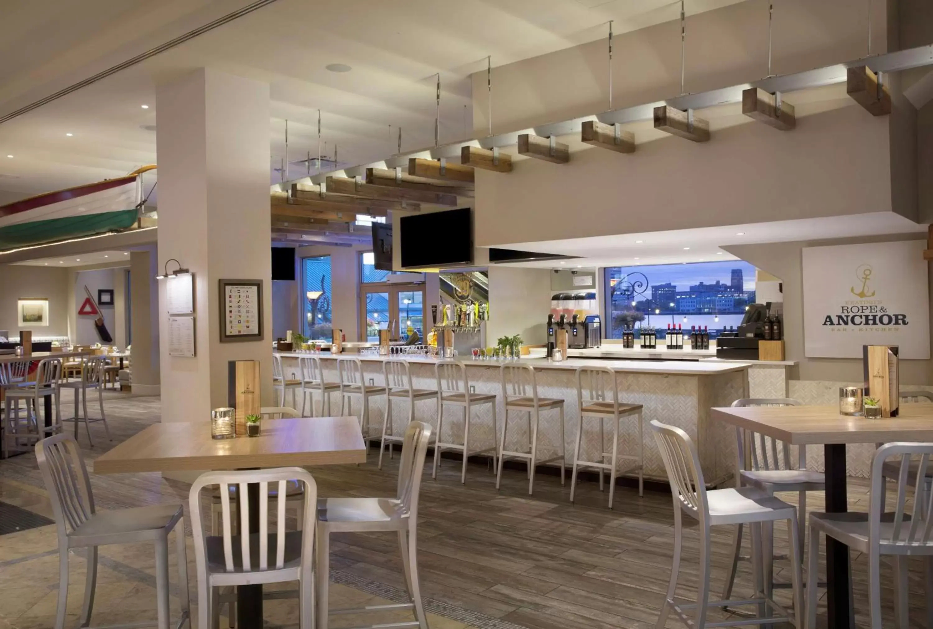 Lounge or bar, Restaurant/Places to Eat in Hilton Philadelphia at Penn's Landing