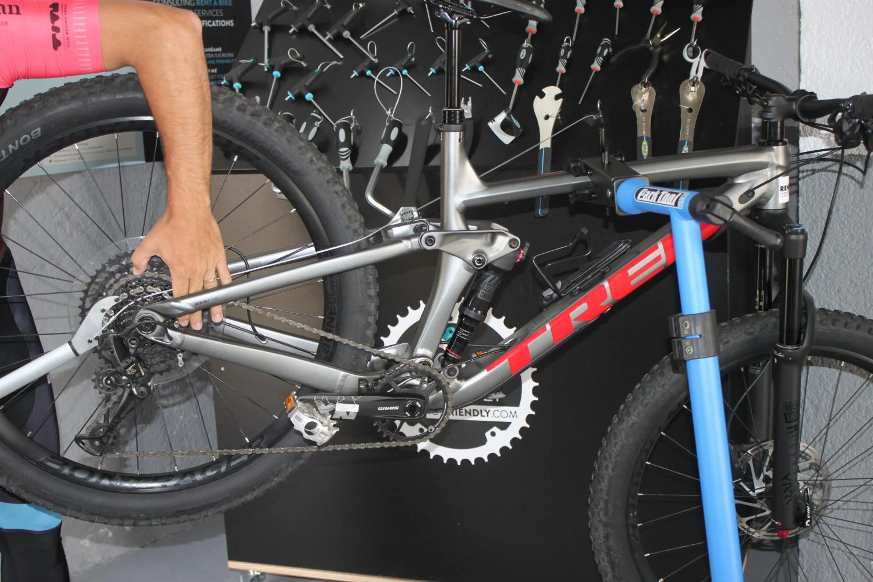 Cycling in Petit Hotel Ses Rotges - Only Adults