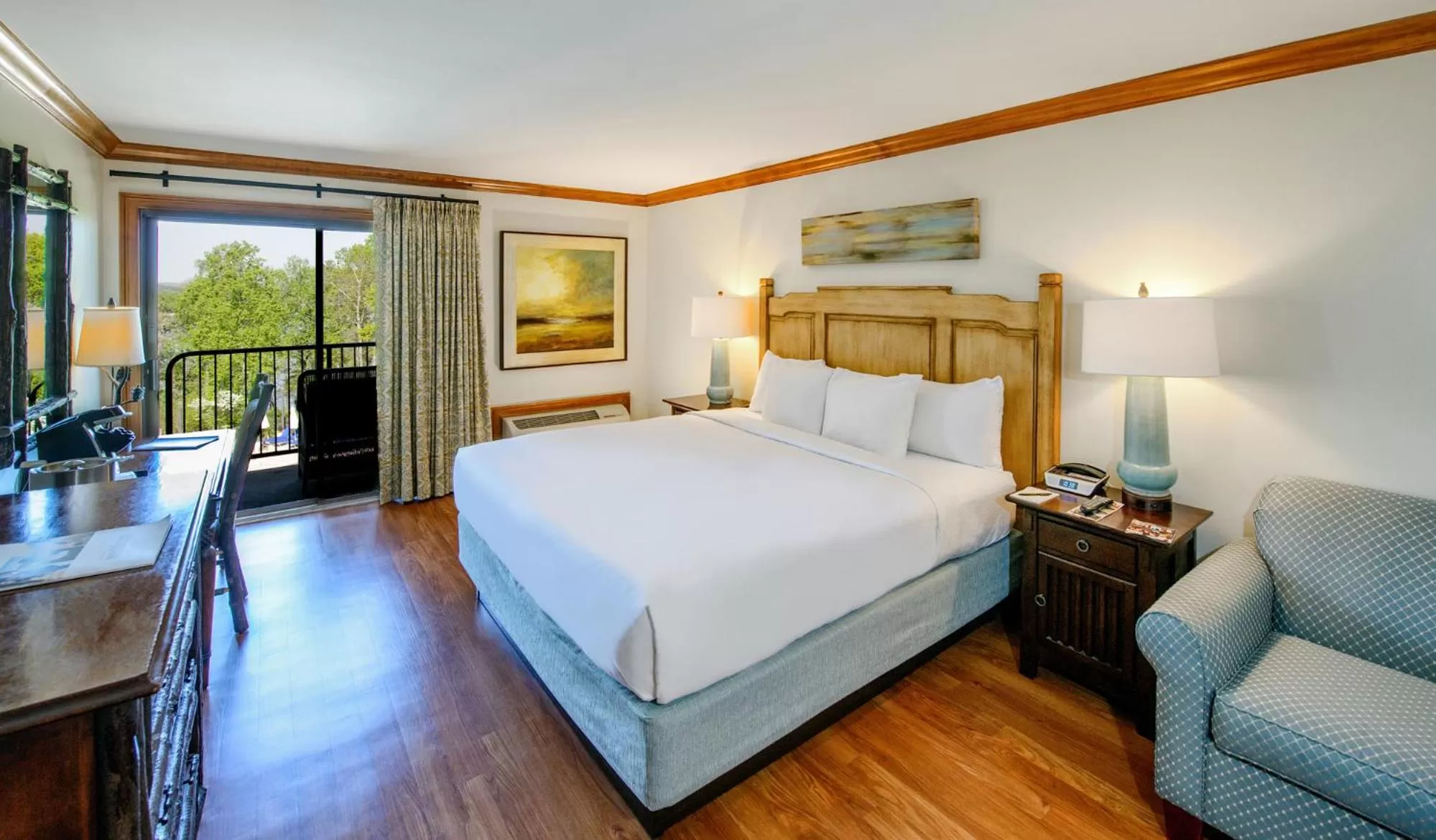 King Room - single occupancy in Lanier Islands Legacy Lodge
