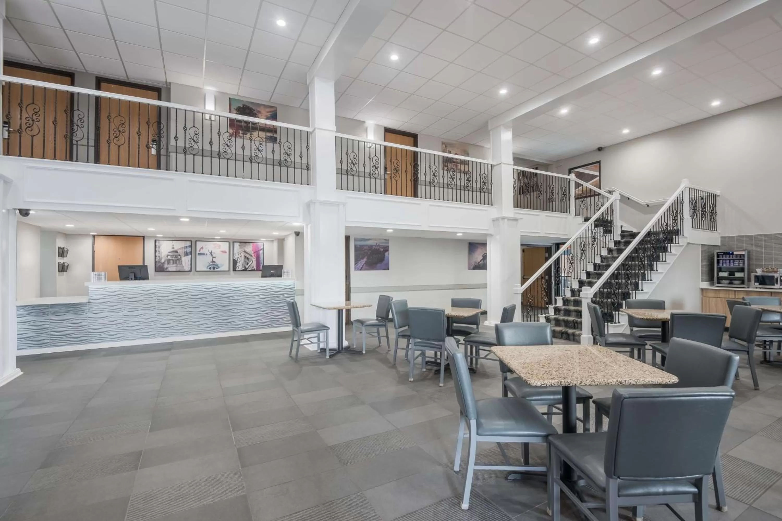 Lobby or reception in Best Western Fort Wayne I-69 North
