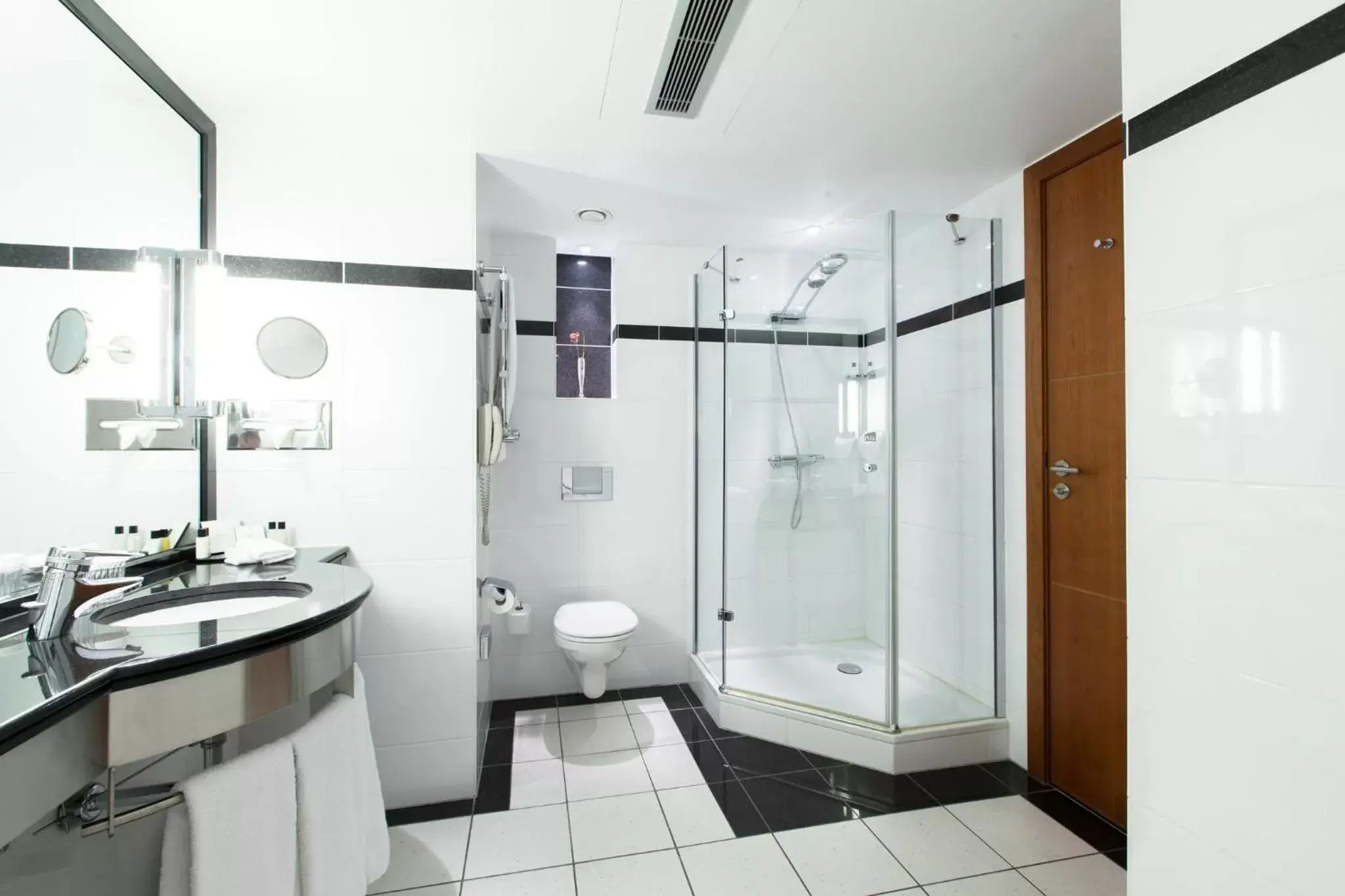 Bathroom in Crowne Plaza Brussels Airport, an IHG Hotel