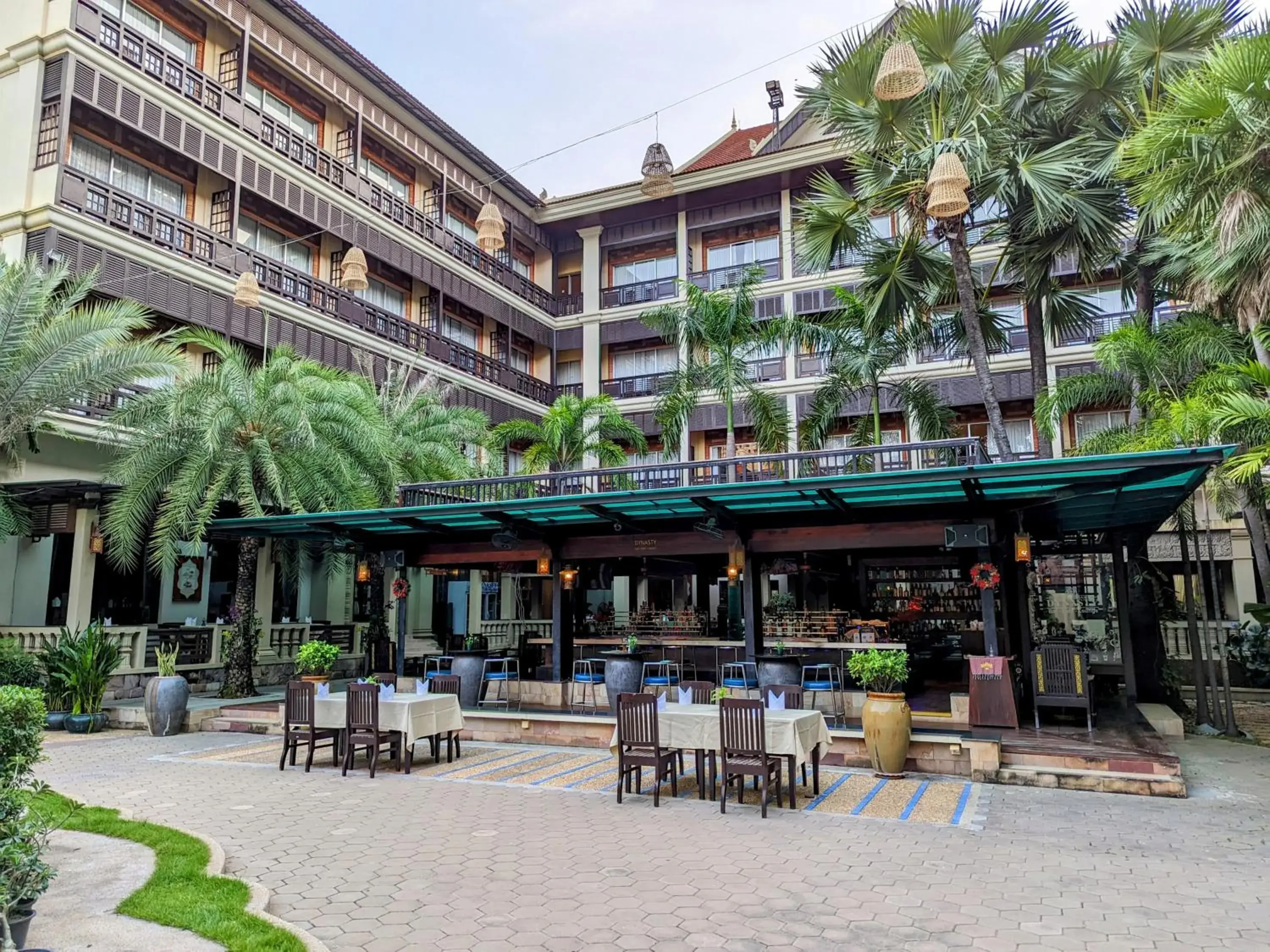 Lounge or bar, Property Building in Empress Angkor Resort & Spa