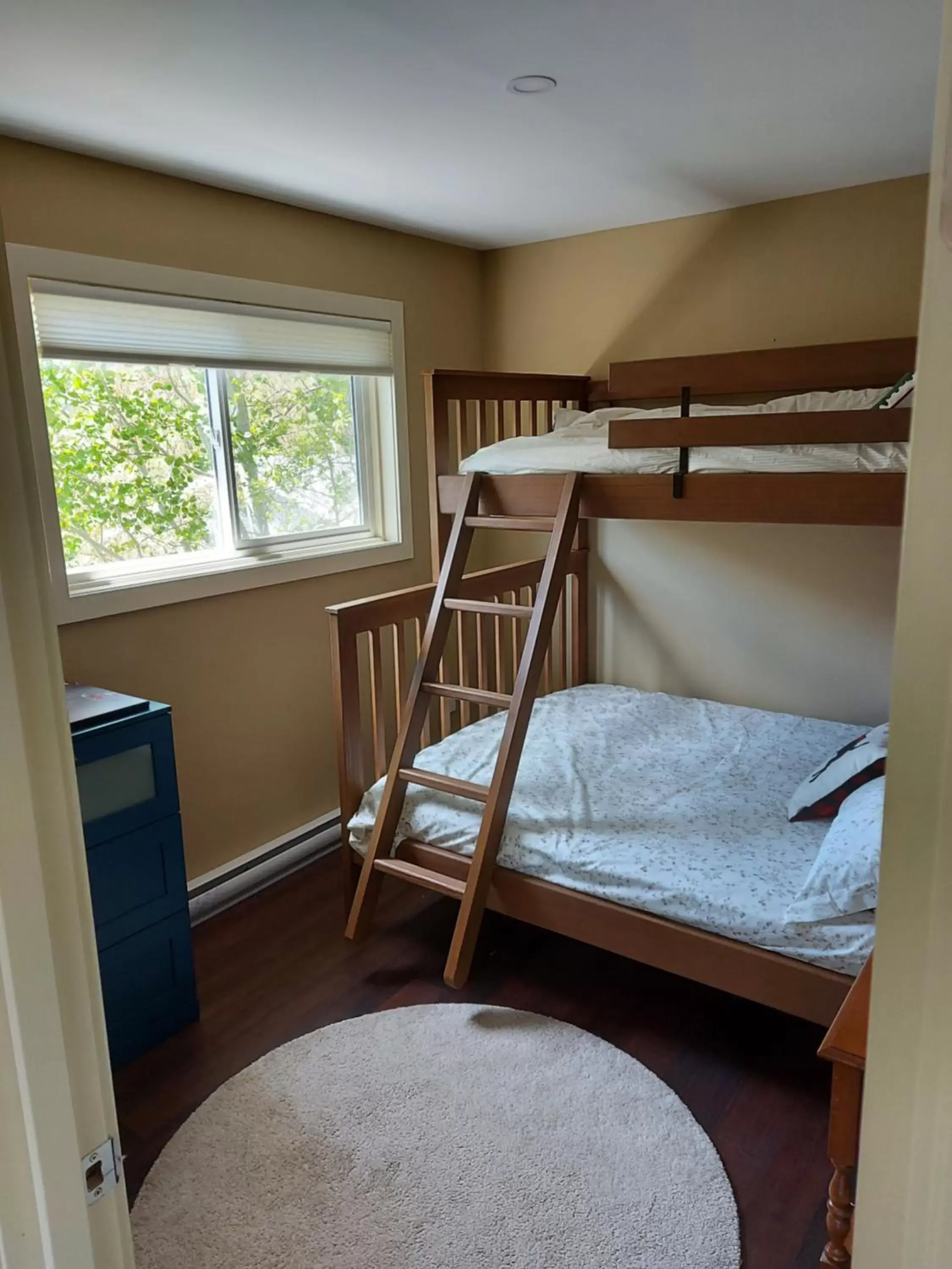 Bedroom, Bunk Bed in The Poplar Inn