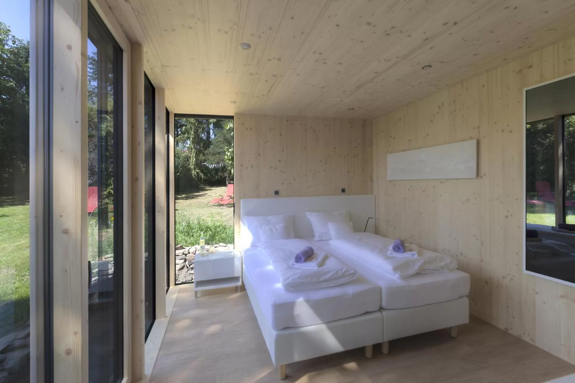 Photo of the whole room, Bed in mein kleinHOTEL