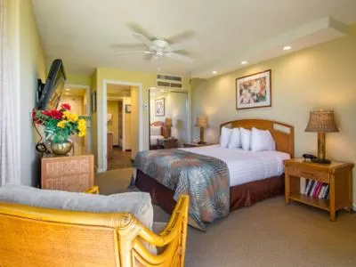 Bed in Kaanapali Maui at the Eldorado by OUTRIGGER