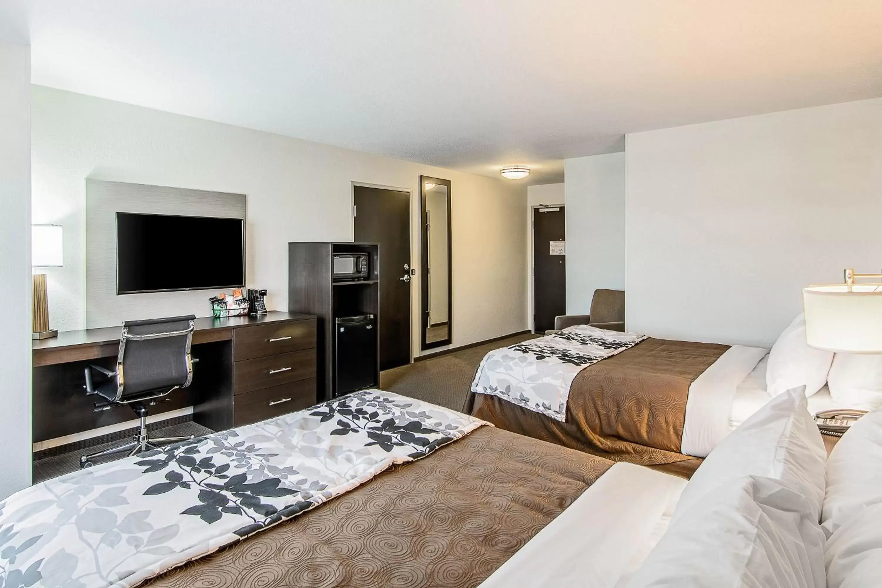 Bed in Sleep Inn & Suites West-Near Medical Center