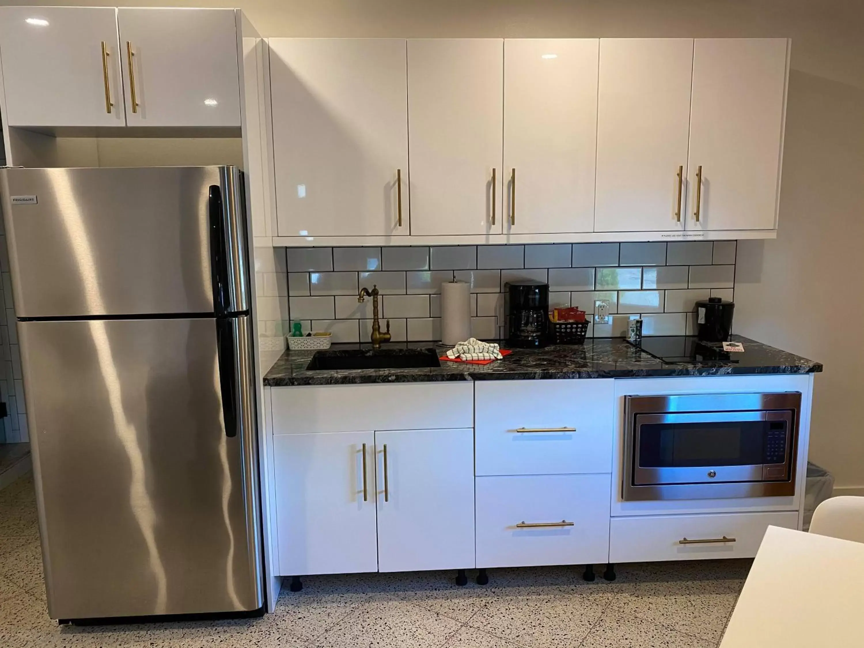 Kitchen/Kitchenette in Captiva Beach Resort (open private beach access)