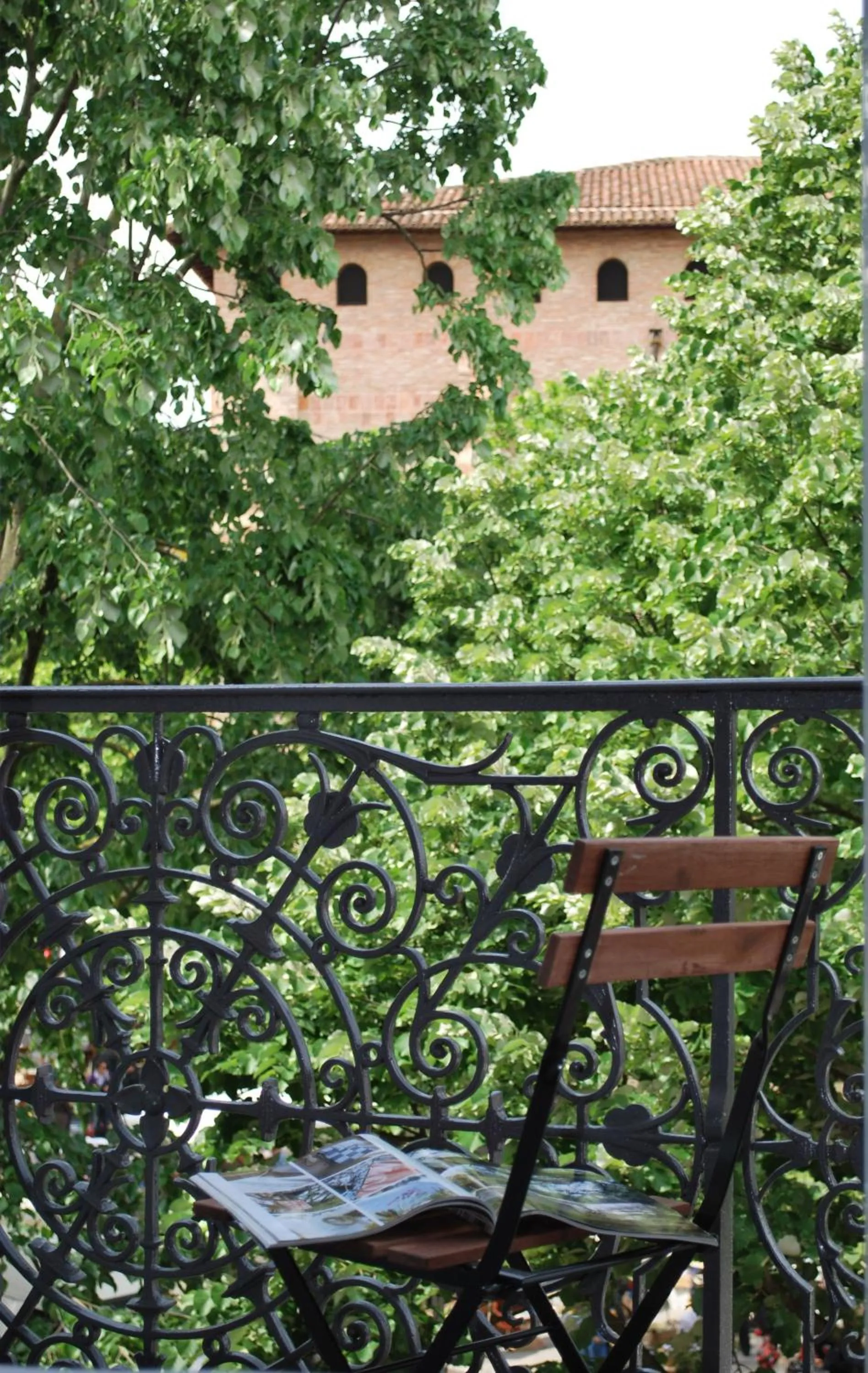 Balcony/Terrace in Hôtel St Sernin