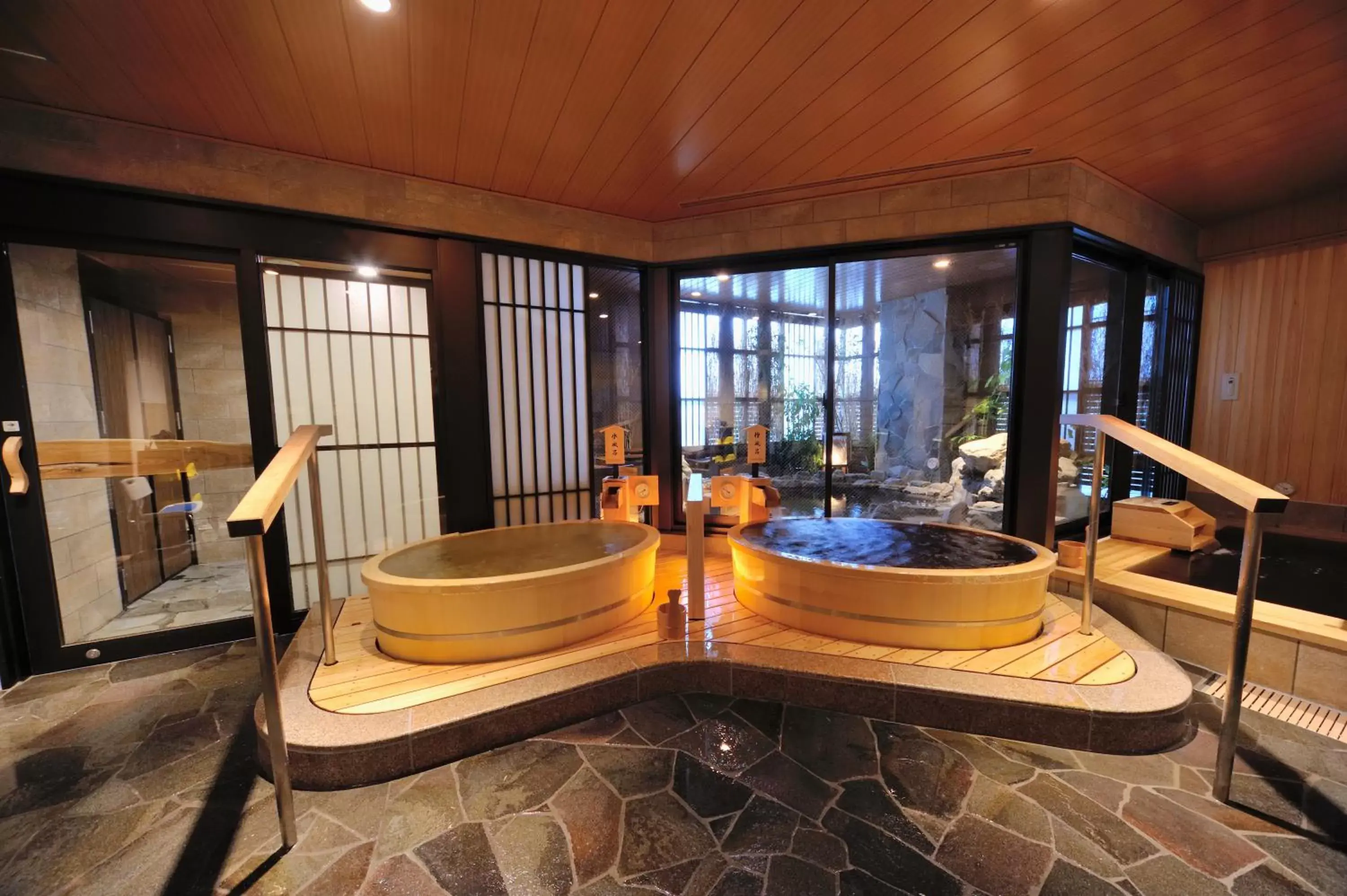 Hot Spring Bath, Lounge/Bar in Onyado Nono Toyama Natural Hot Spring