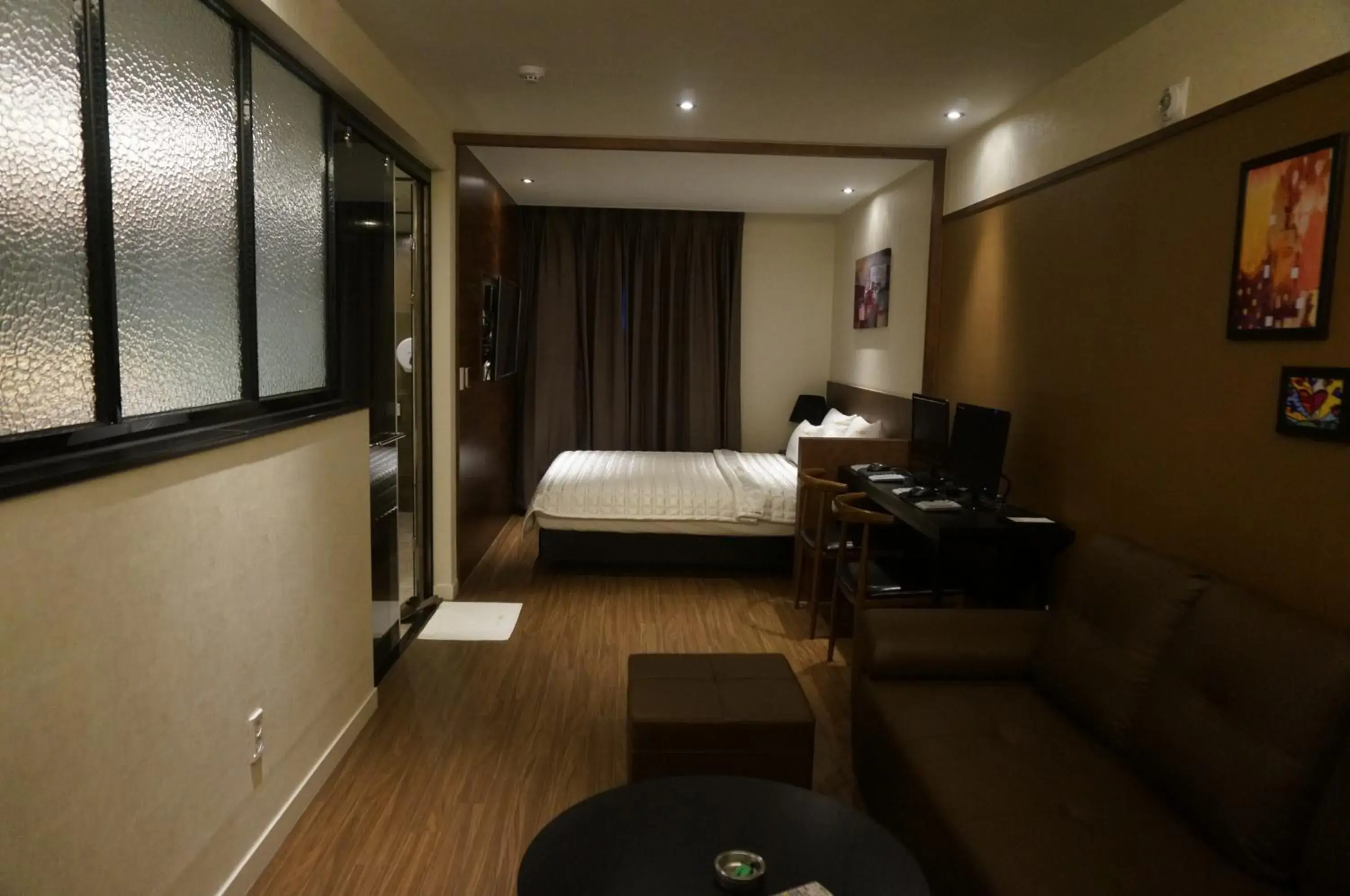 Bedroom, Room Photo in Mu Hotel