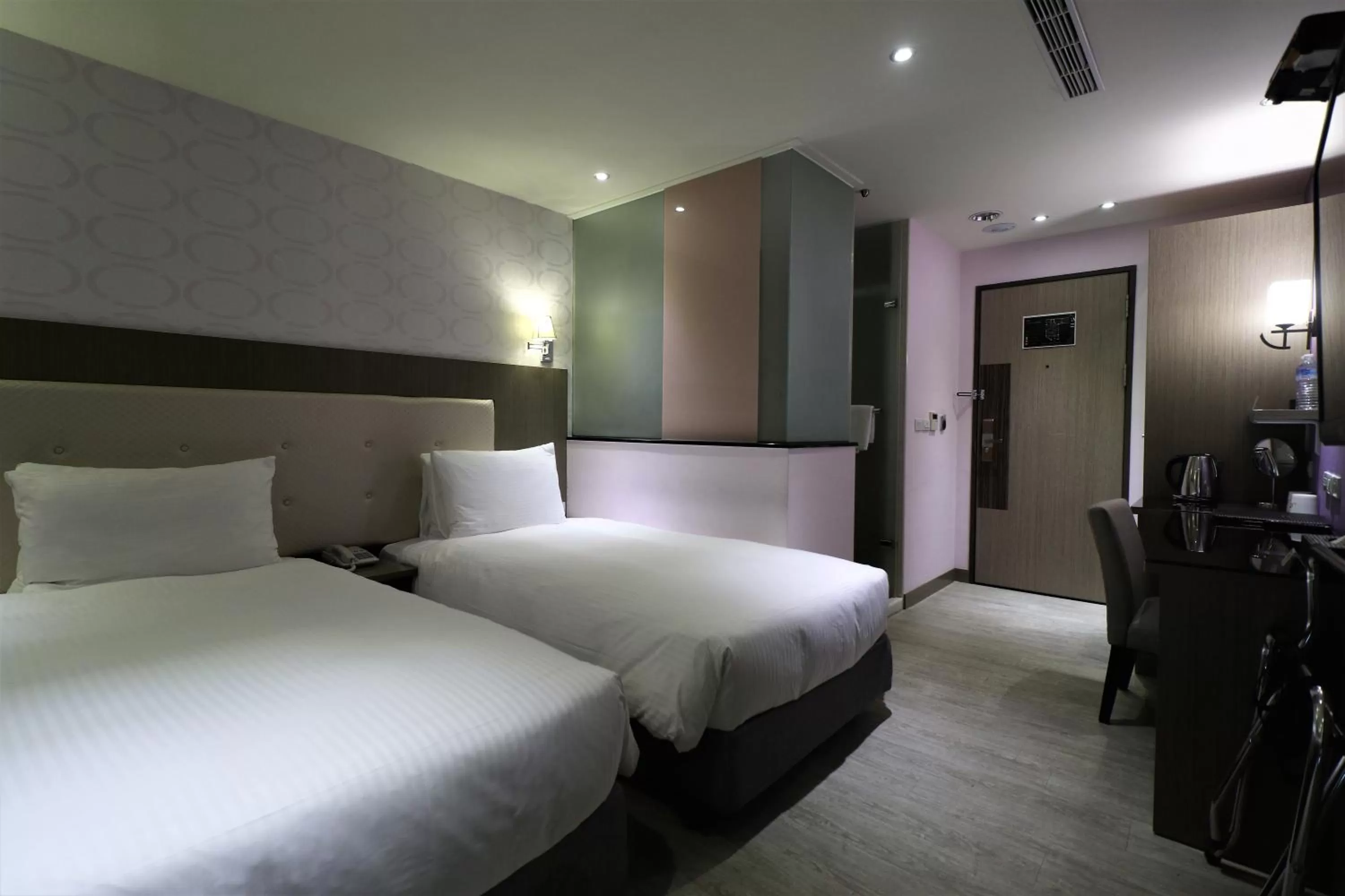 Photo of the whole room, Bed in J-HOTEL