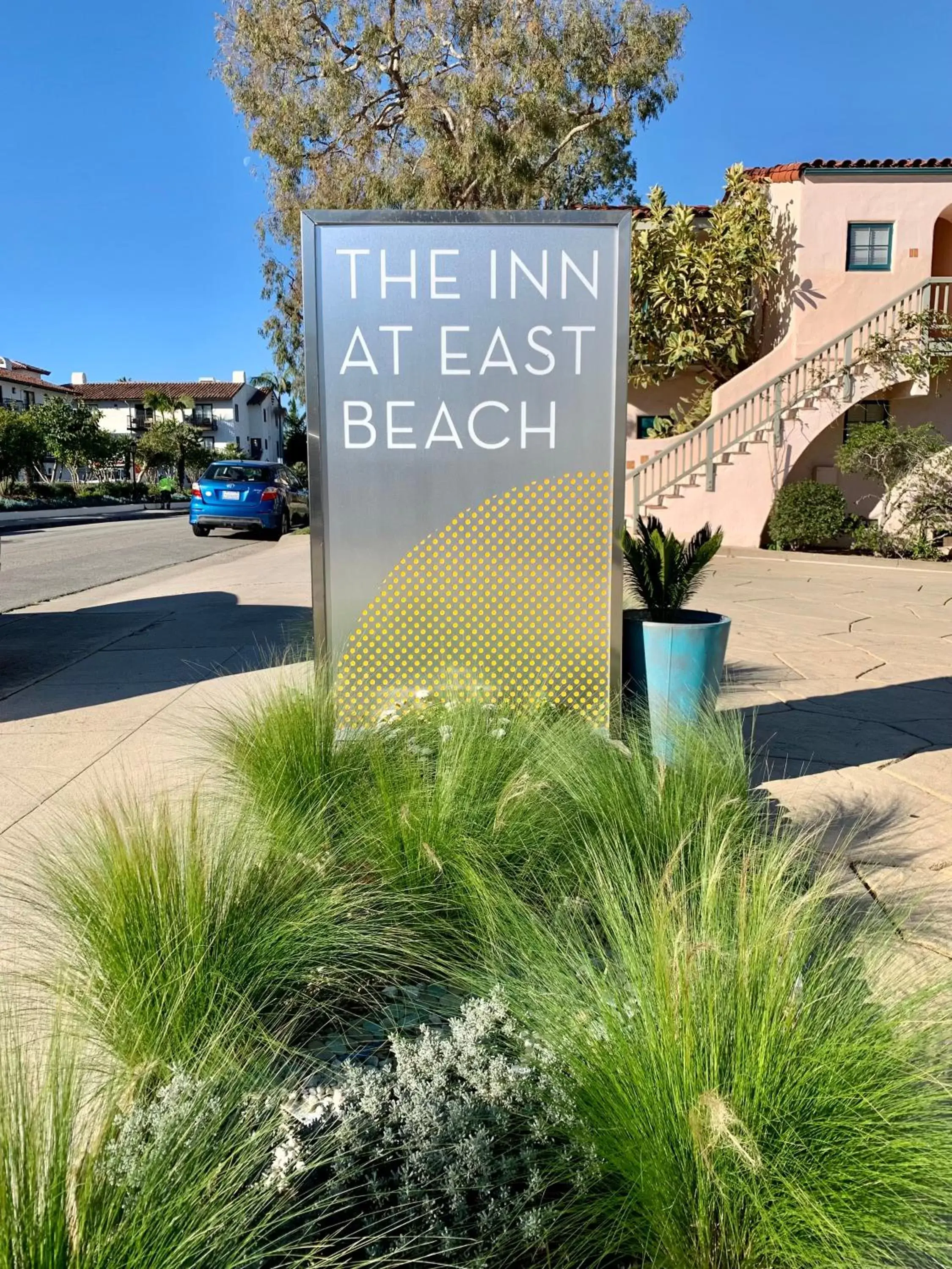 Facade/entrance, Property Building in Inn at East Beach