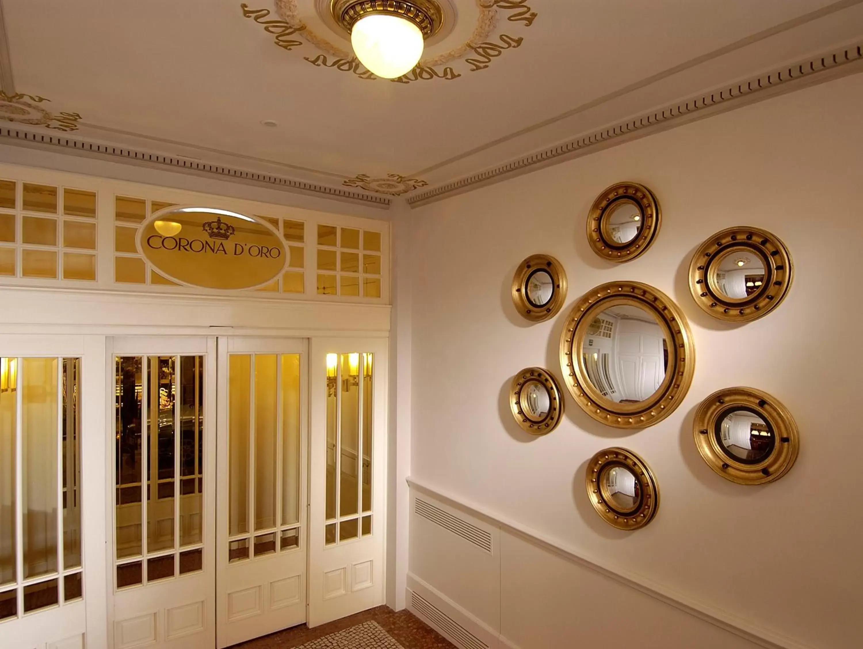 Decorative detail in Hotel Corona d'Oro