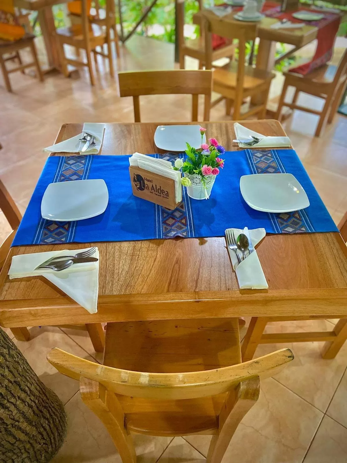 Restaurant/places to eat in Hotel La Aldea del Halach Huinic