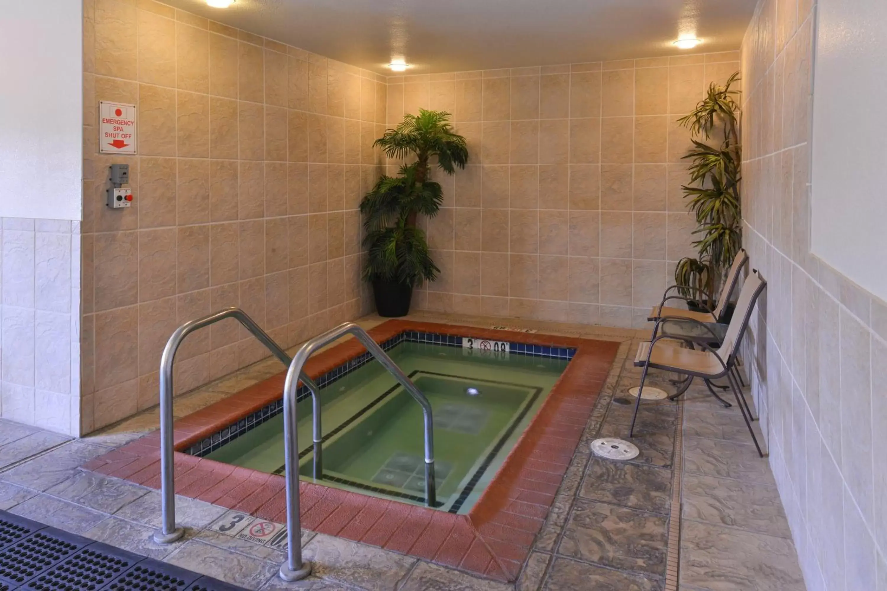Fitness centre/facilities, Swimming Pool in Fairfield Inn and Suites by Marriott Elk Grove