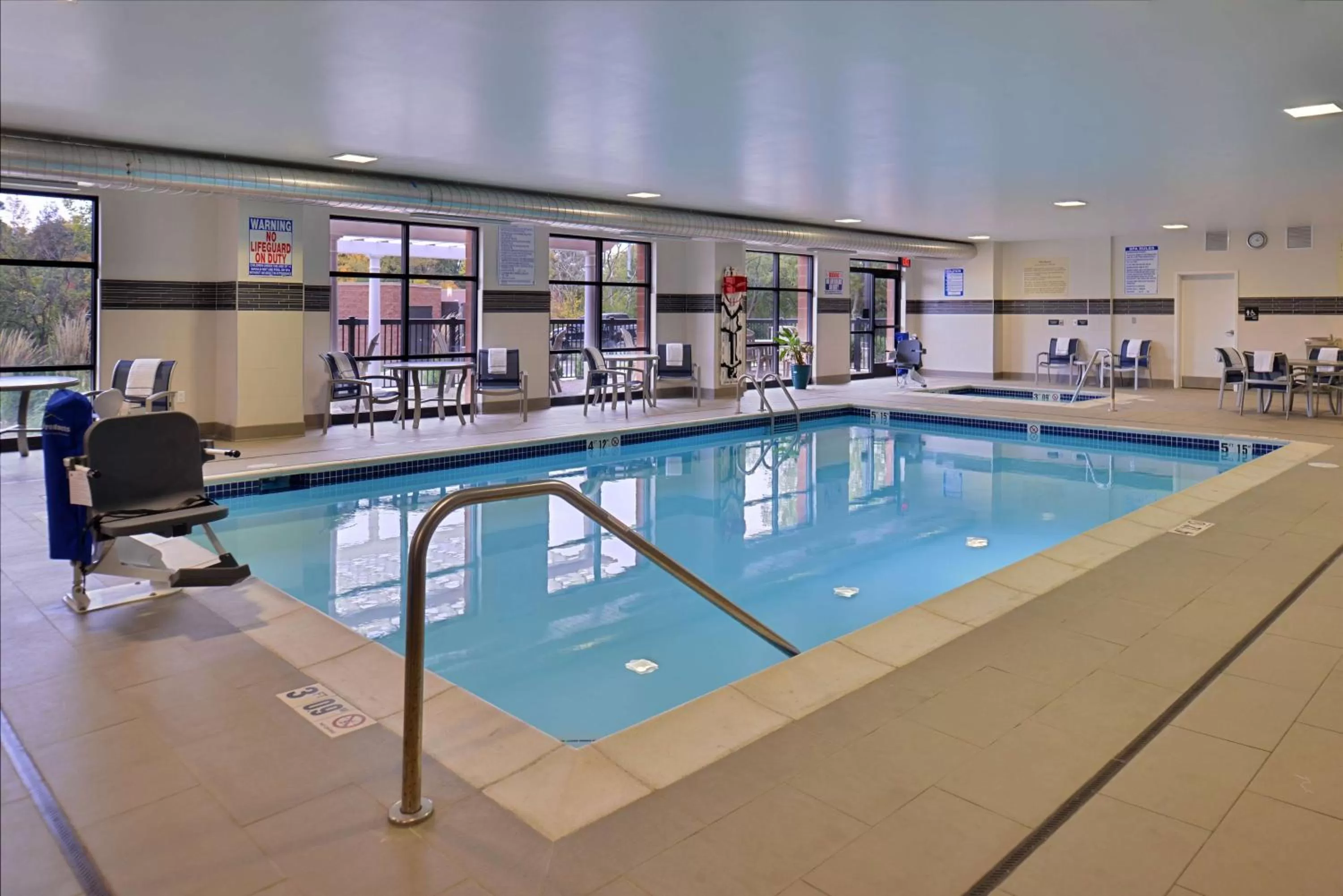 Pool view in Hampton Inn & Suites Ann Arbor West