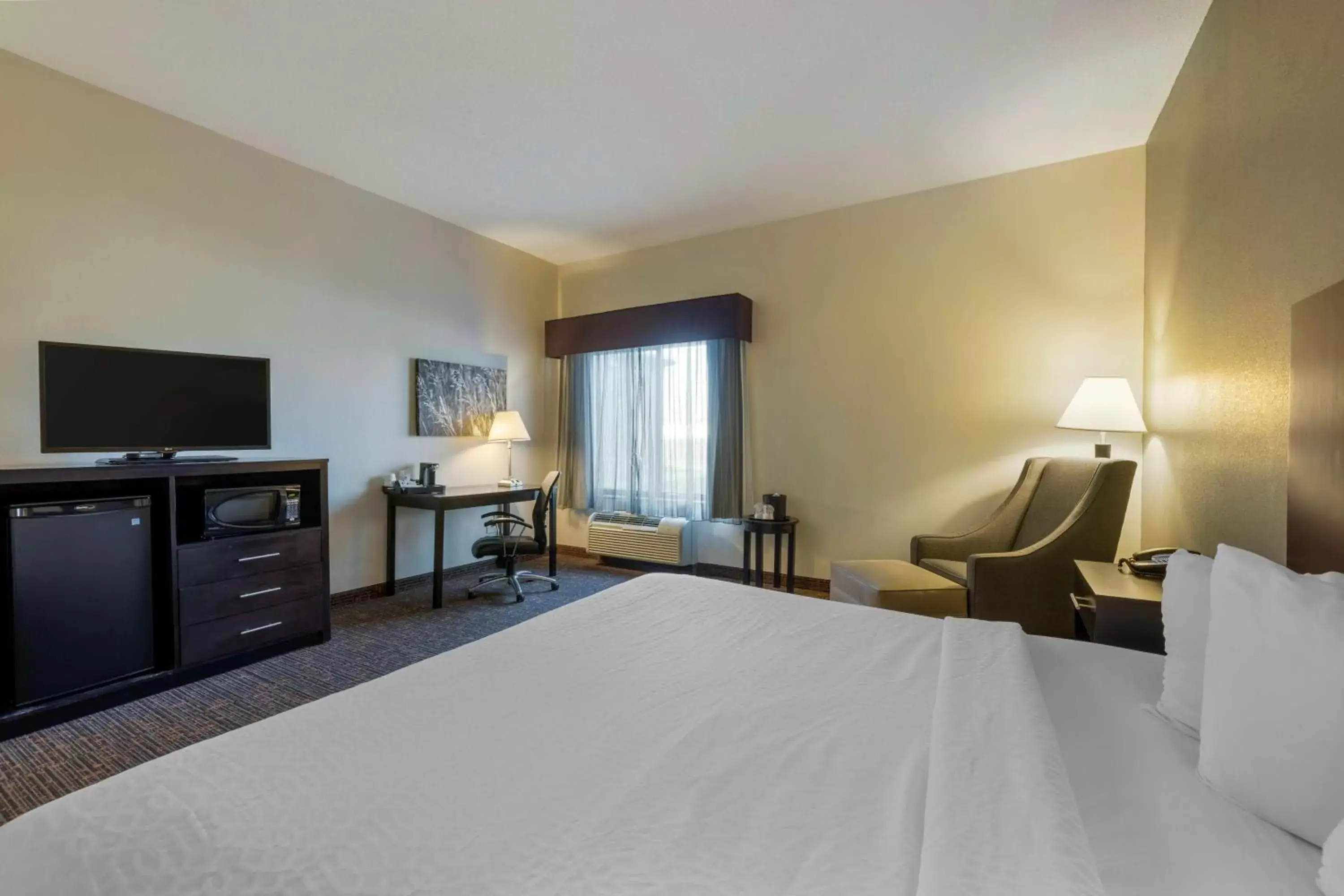 Bedroom, Bed in Best Western Plus Omaha Airport Inn