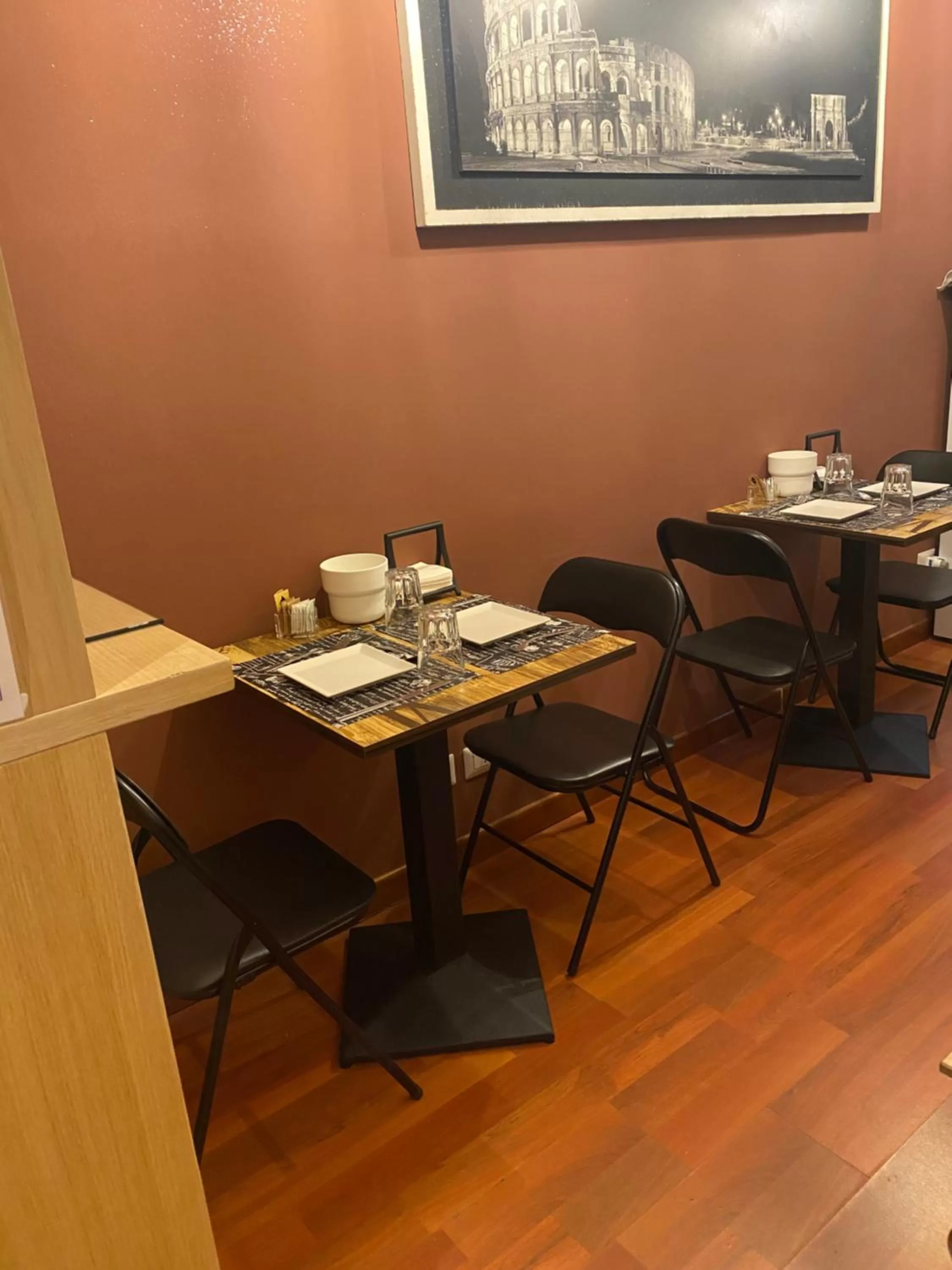 Restaurant/Places to Eat in AmareRomaRooms